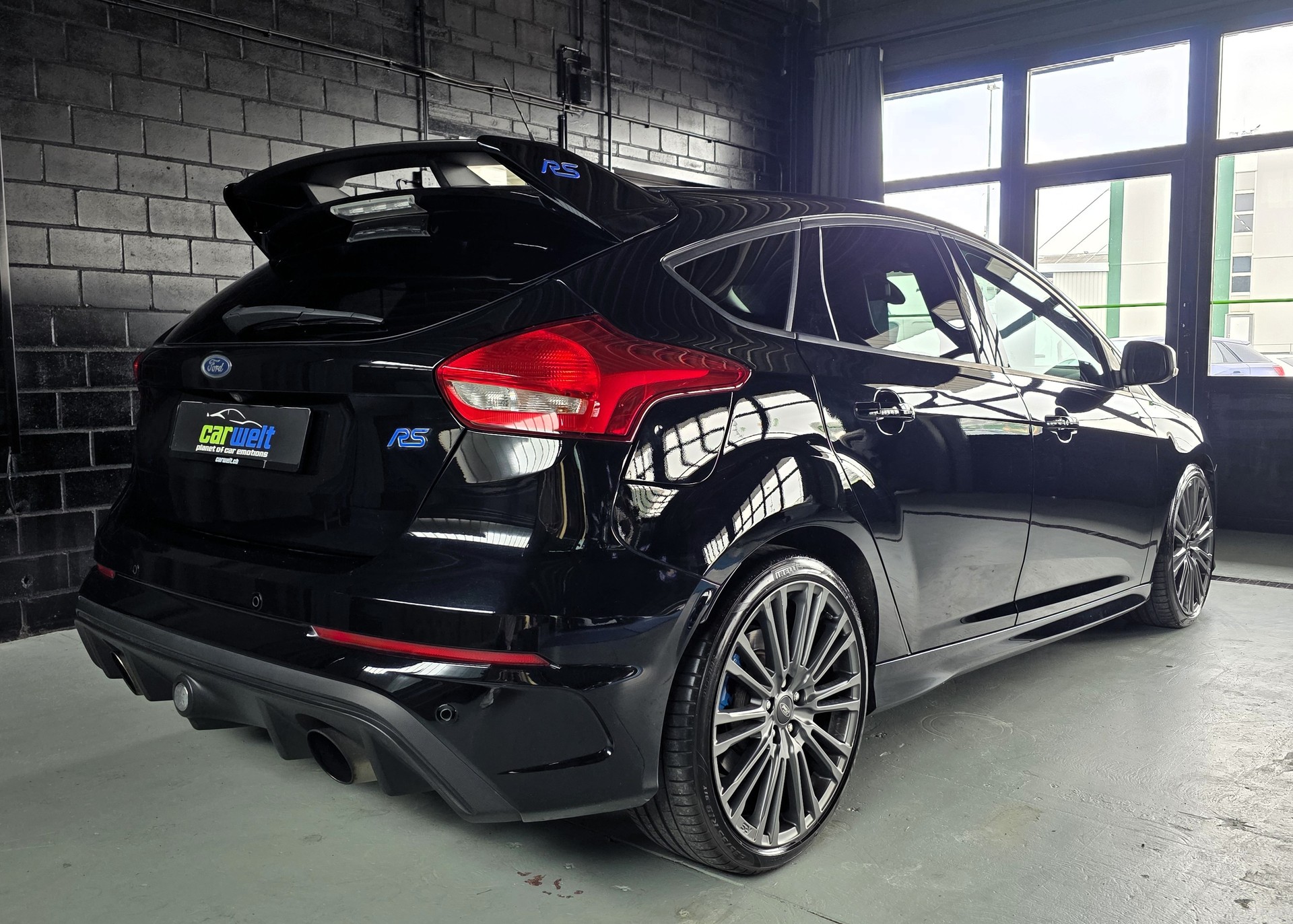 FORD Focus 2.3 EcoBoost RS AWD-image-2