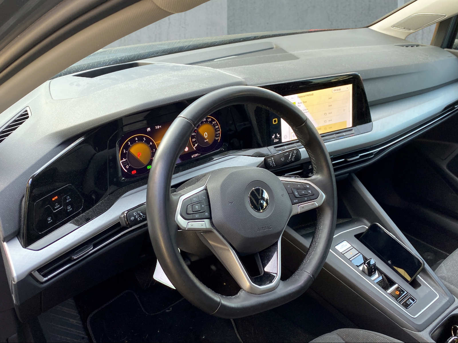 VW Golf 1.5 e TSI ACT Life DSG-image-2