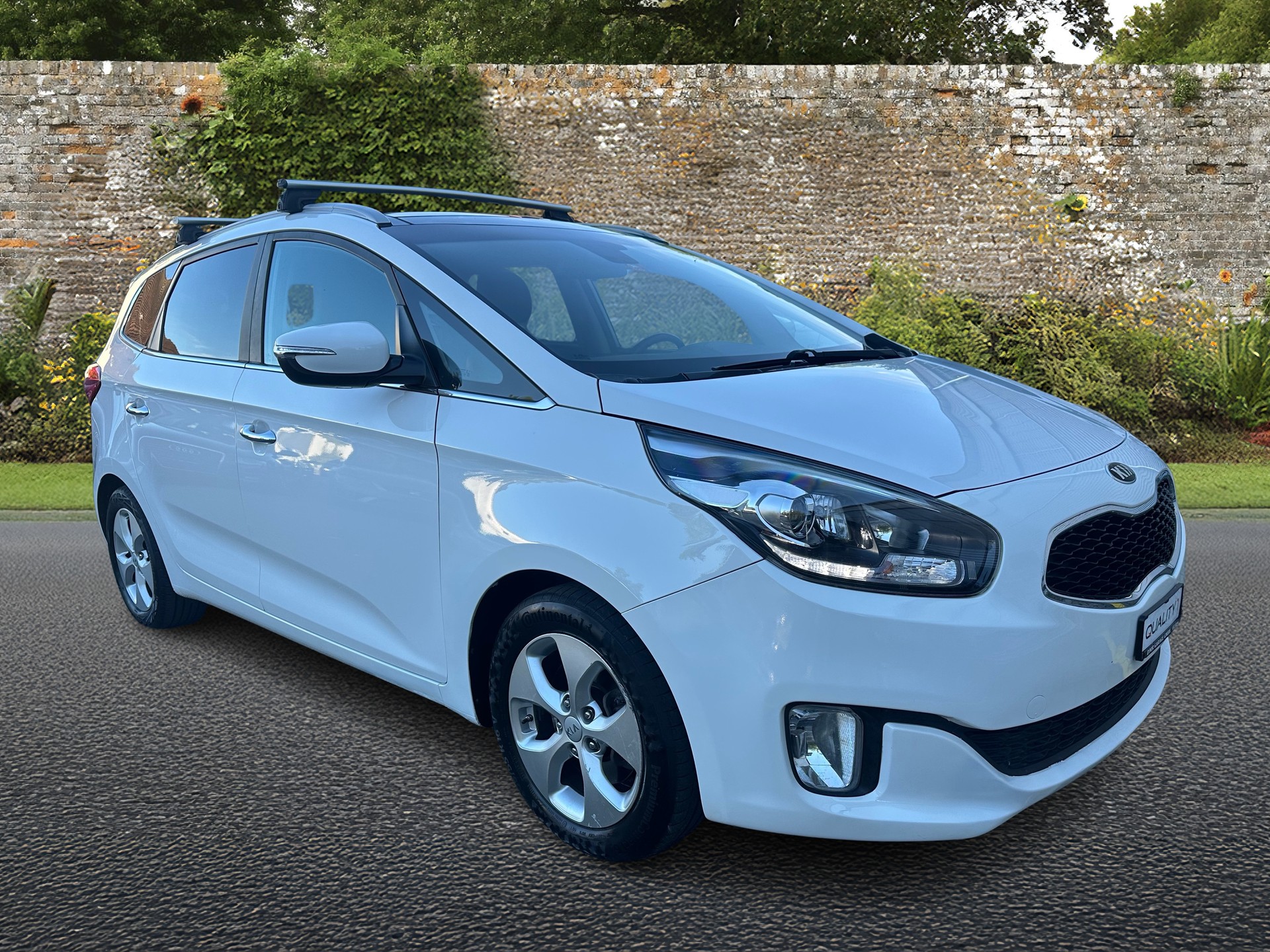KIA Carens 1.7 CRDi Swiss Eco Edition DCT-image-6