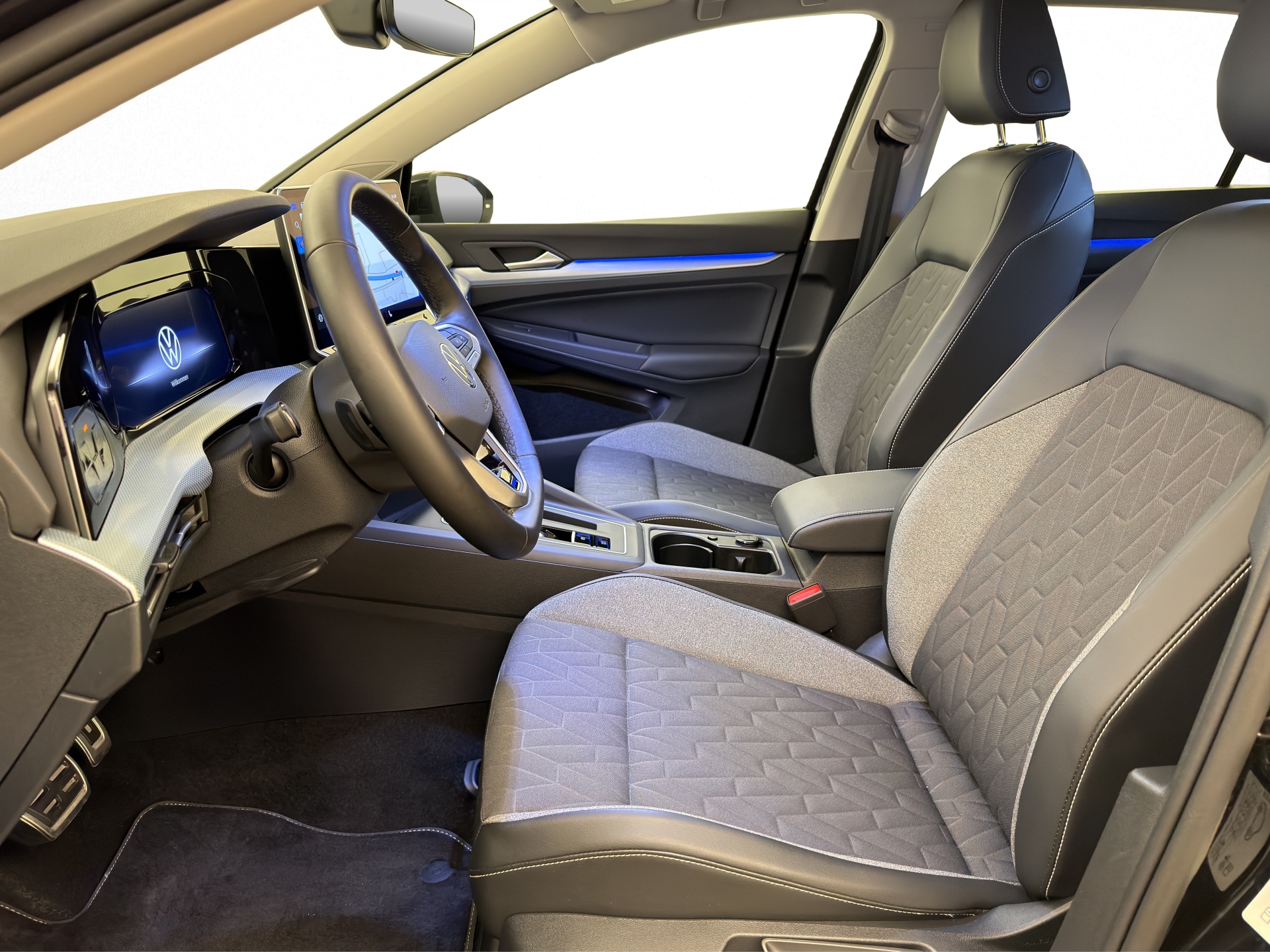 VW Golf 8 1.5 eTSI Goal DSG-image-5