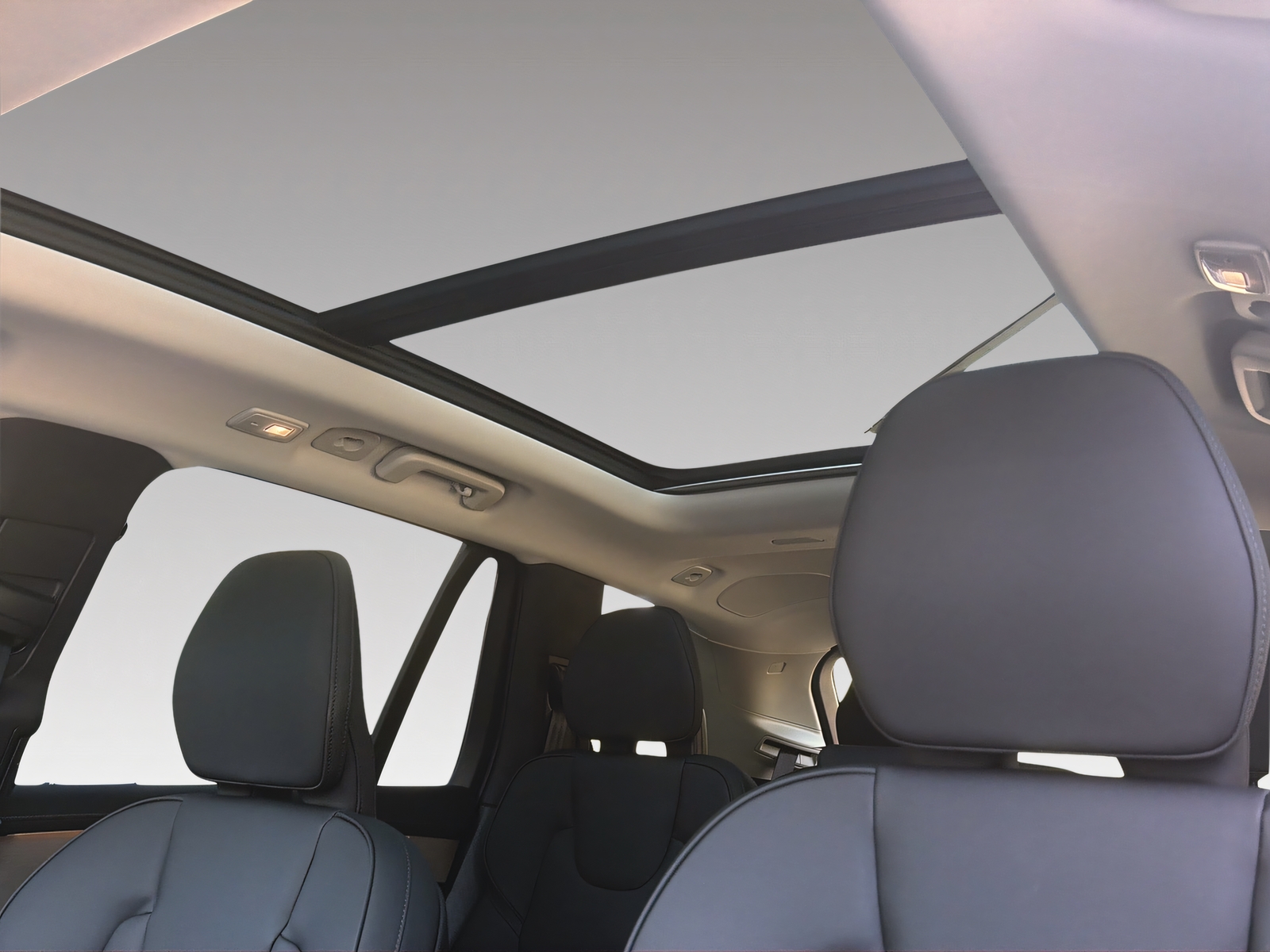 VOLVO XC90 2.0 T8 TE Plus Dark eAWD-image-7