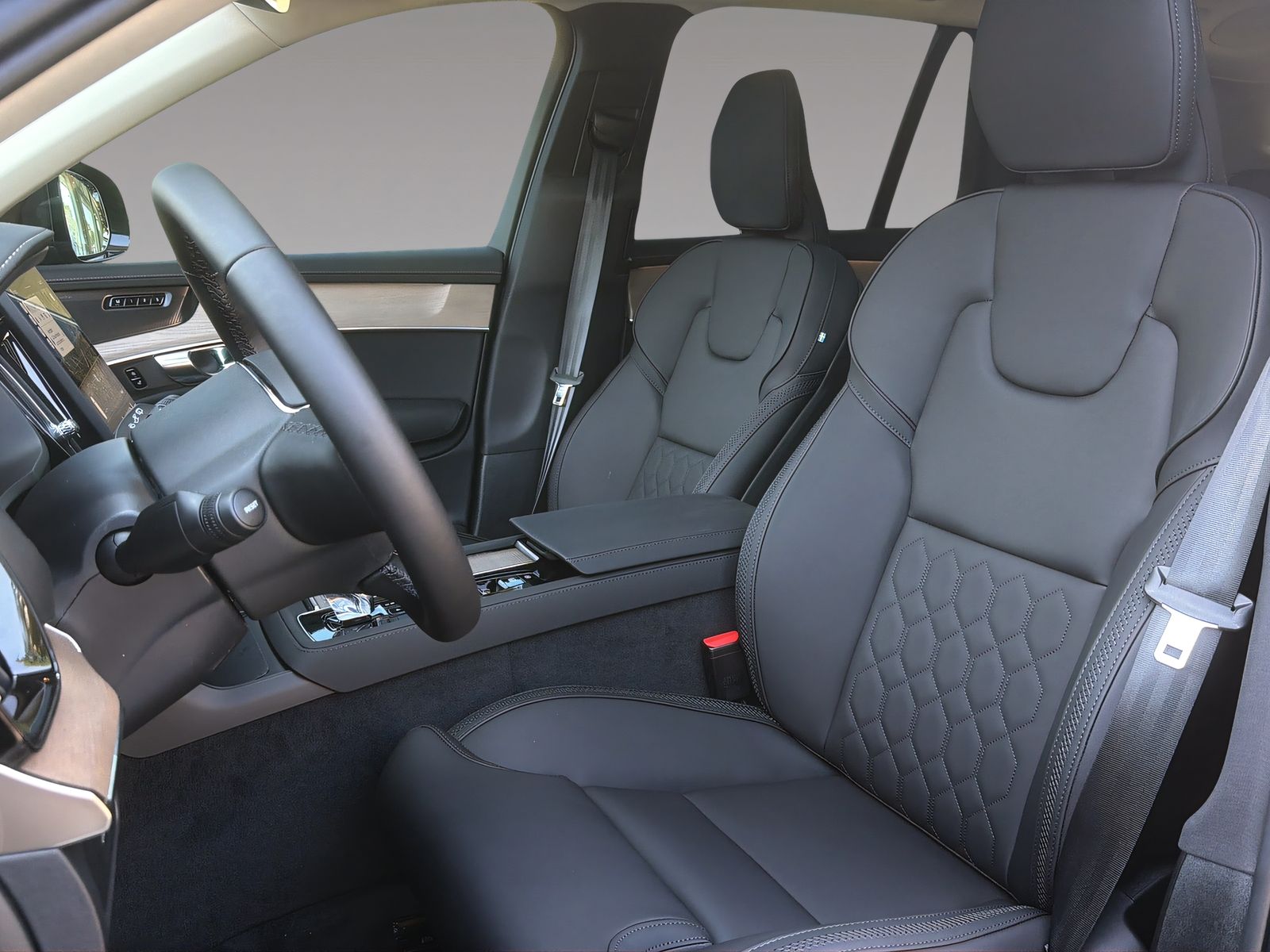 VOLVO XC90 2.0 T8 TE Plus Dark eAWD-image-6