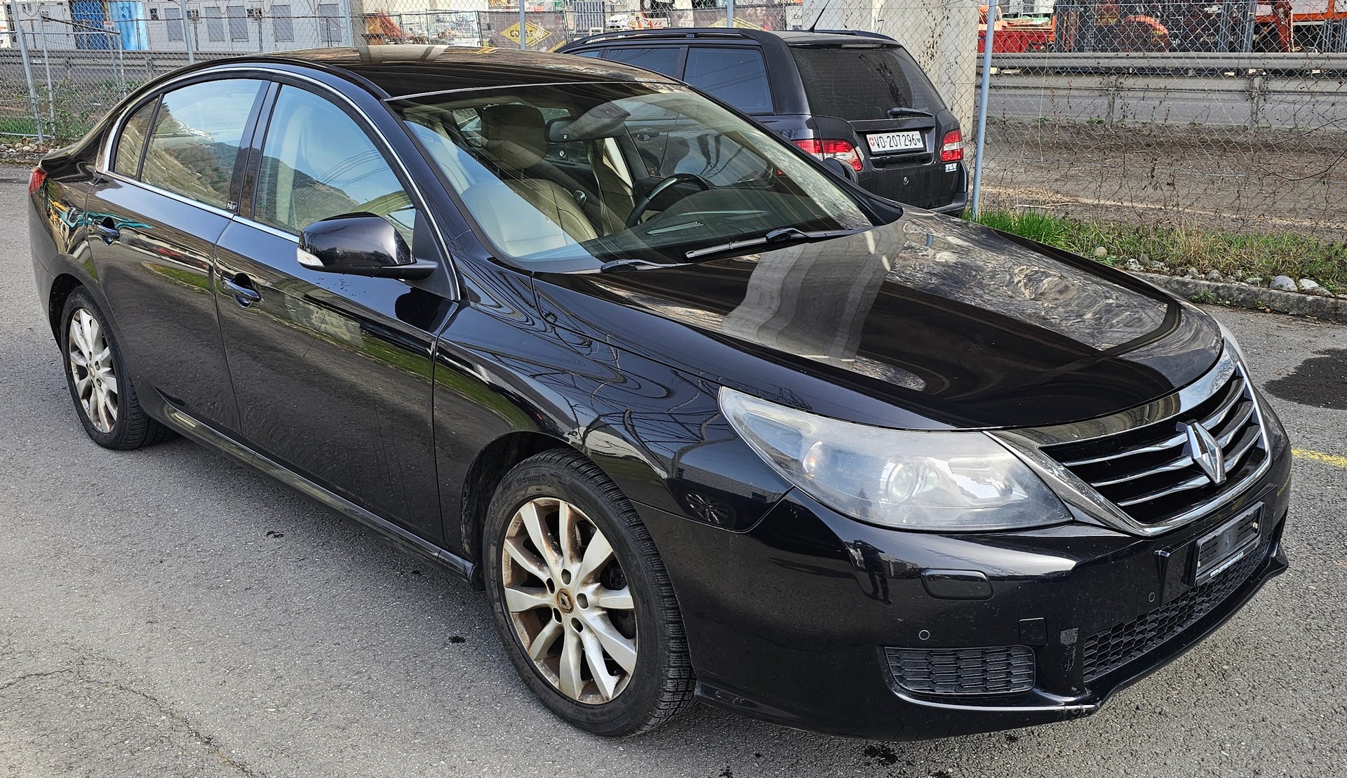 RENAULT LATITUDE-image-1