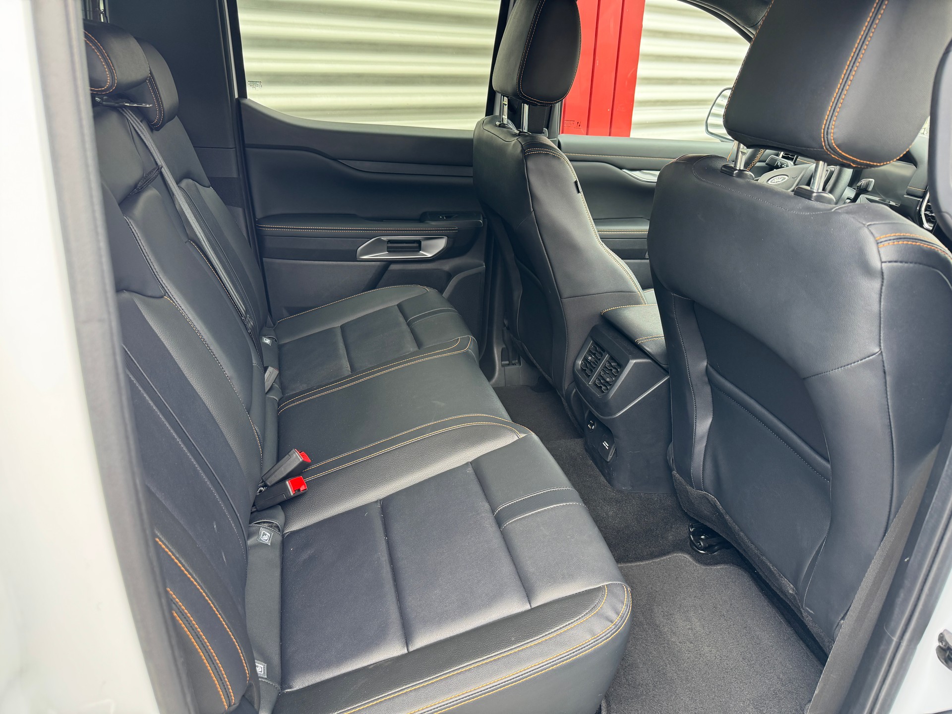 FORD Ranger Wildtrak 3.0 Eco Blue e-4WD Automat-image-11