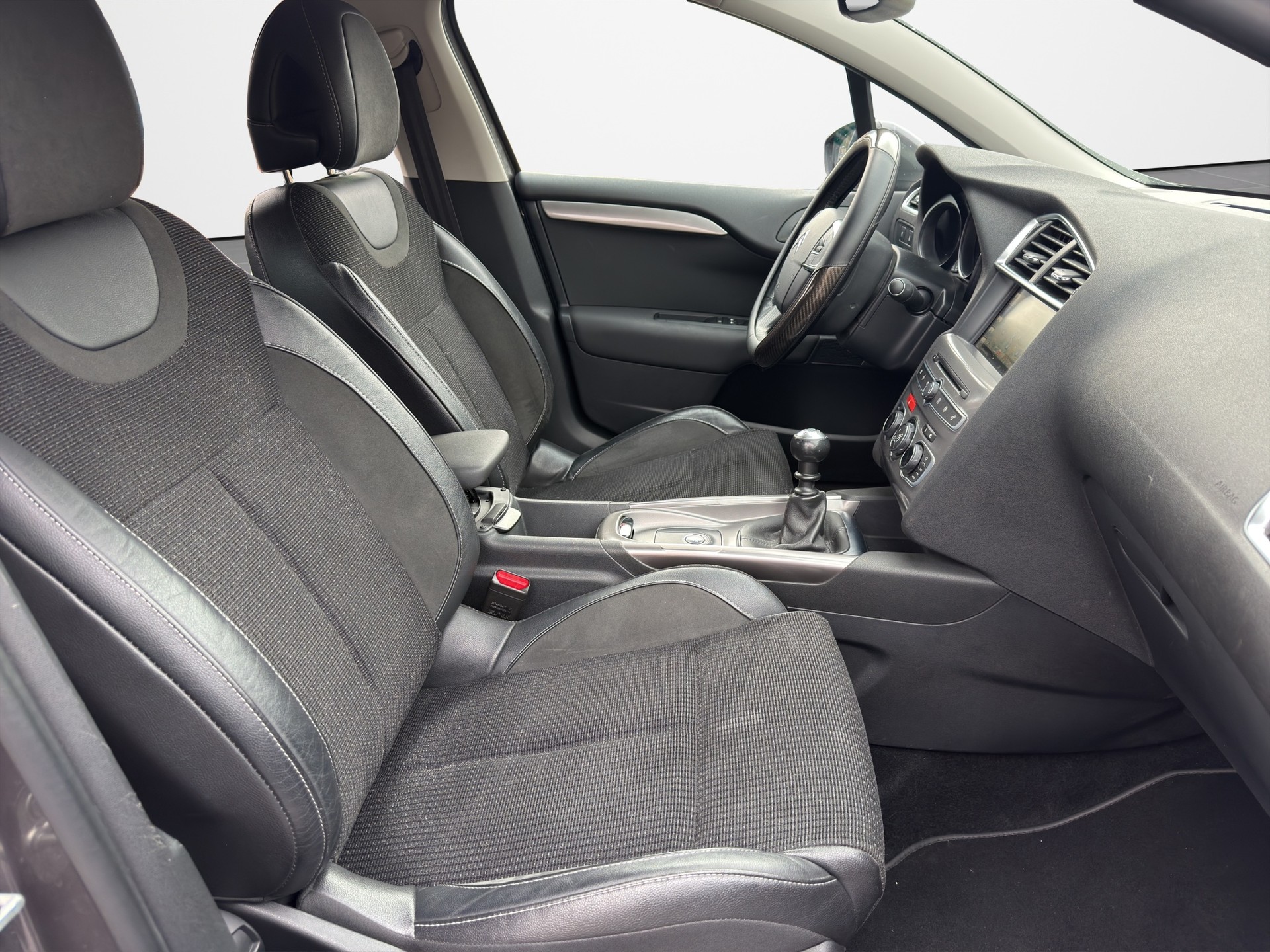 CITROEN C4 1.2 Pure Tech Feel Edition-image-10