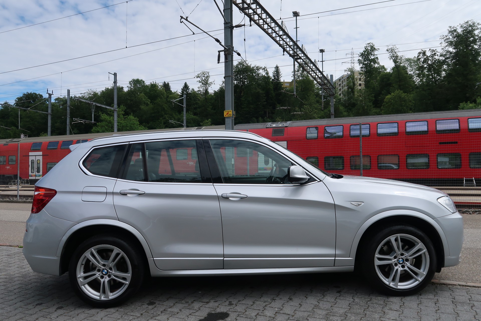BMW X3 xDrive 28i Steptronic-showroom-element-3
