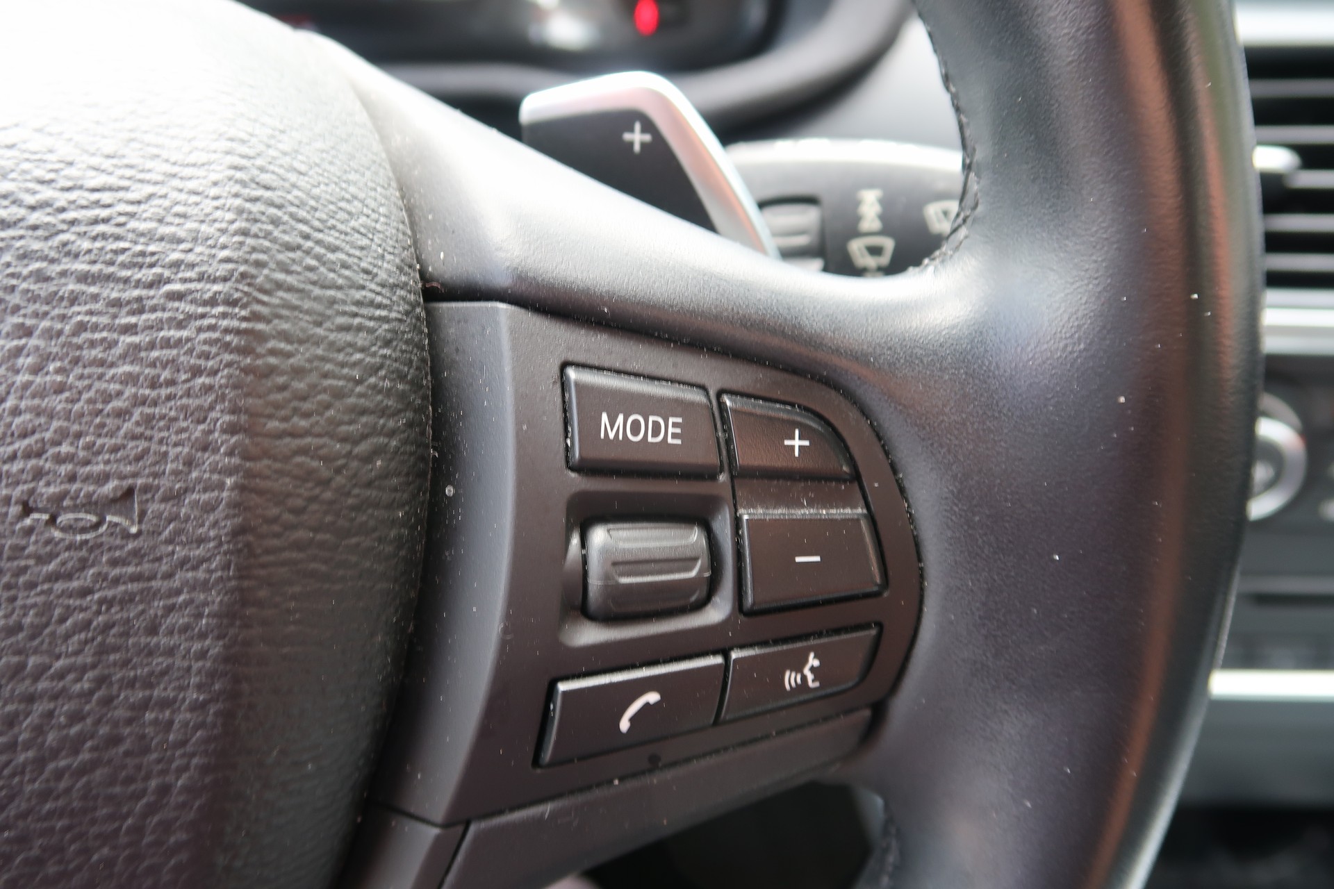 BMW X3 xDrive 28i Steptronic-image-16