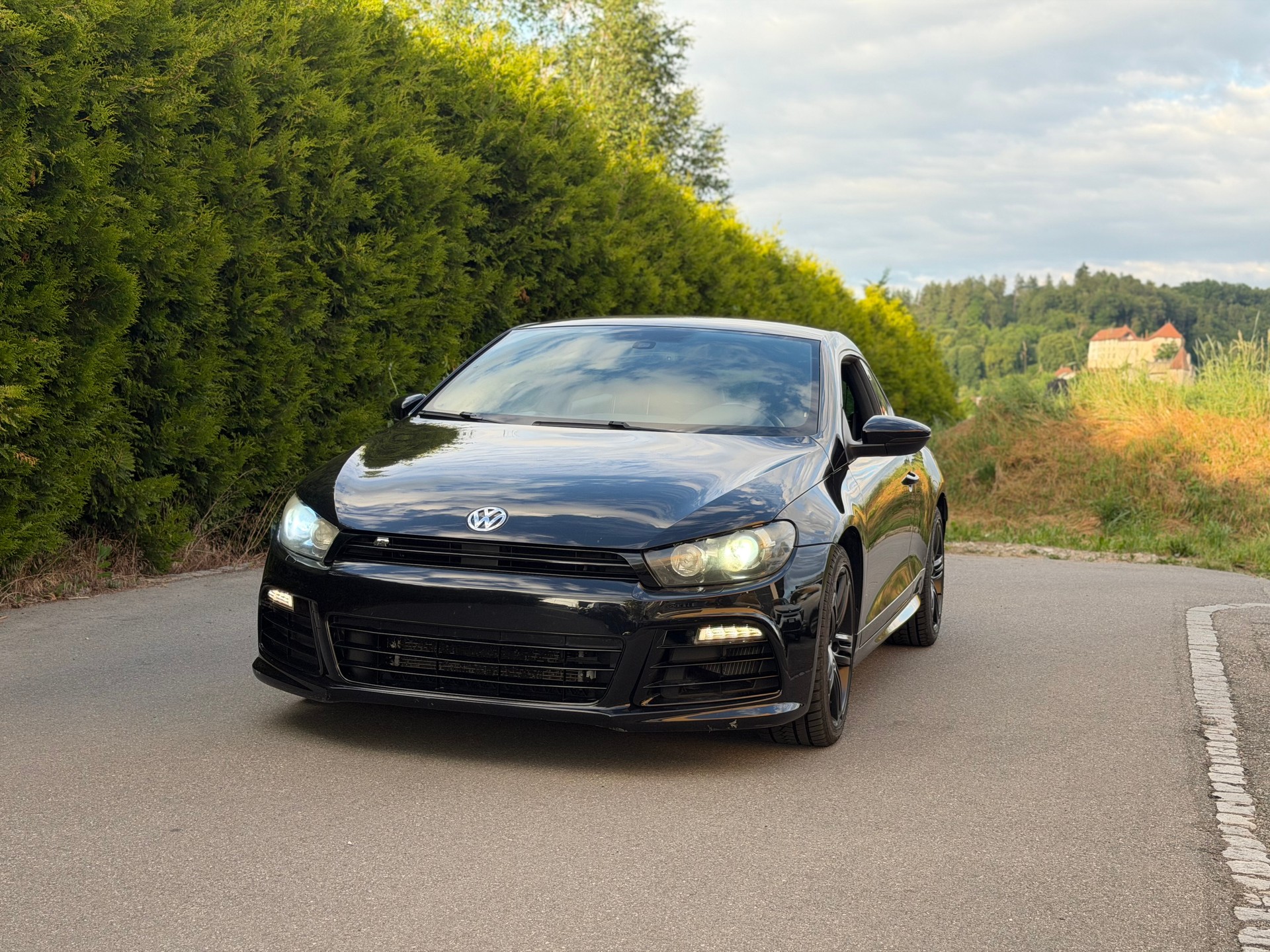 VW Scirocco 2.0 TSI R DSG-image-0