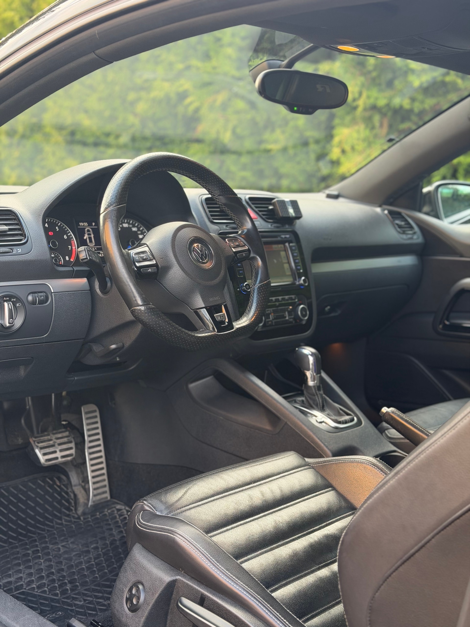 VW Scirocco 2.0 TSI R DSG-image-5