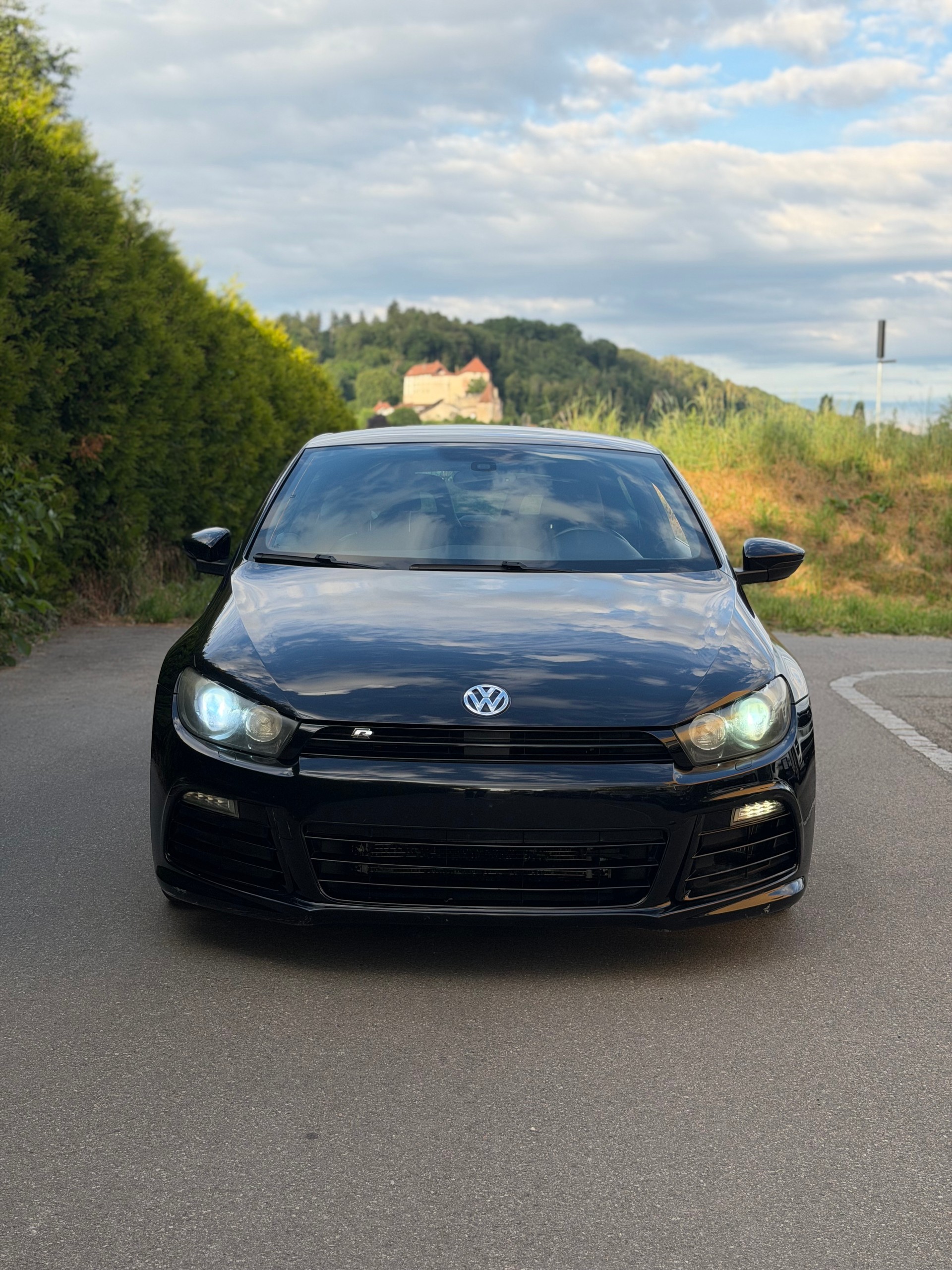 VW Scirocco 2.0 TSI R DSG-image-1