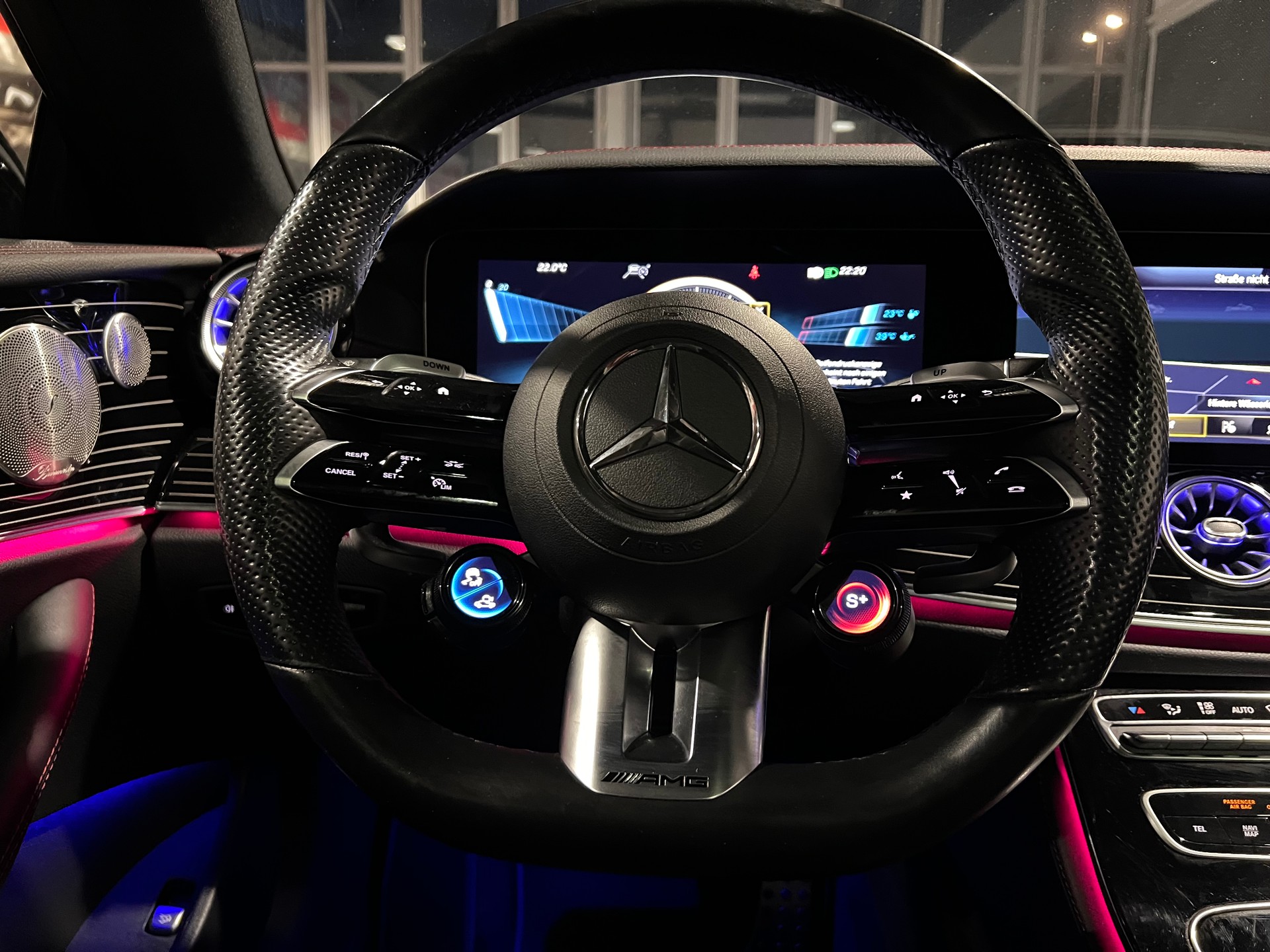 MERCEDES-BENZ E 53 Coupé AMG 4Matic+ 9G-Speedshift TCT-image-18