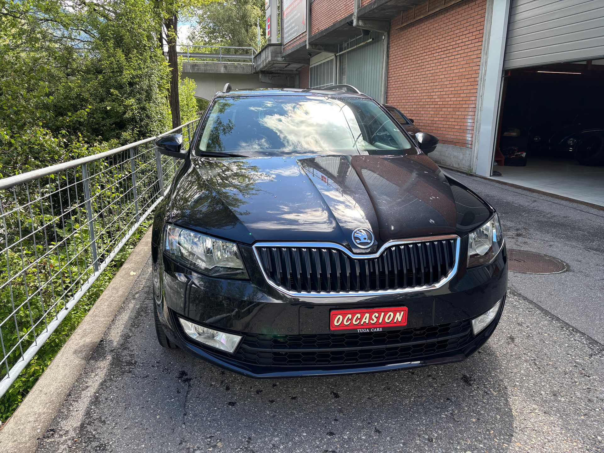 SKODA Octavia Combi 2.0 TDI Ambition 4x4-image-0