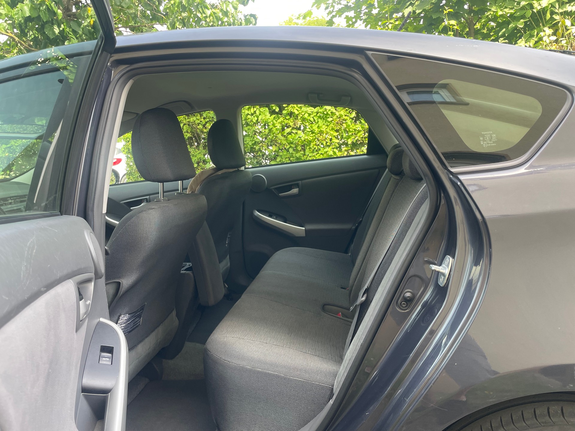 TOYOTA Prius 1.8 16V HSD Sol-image-10