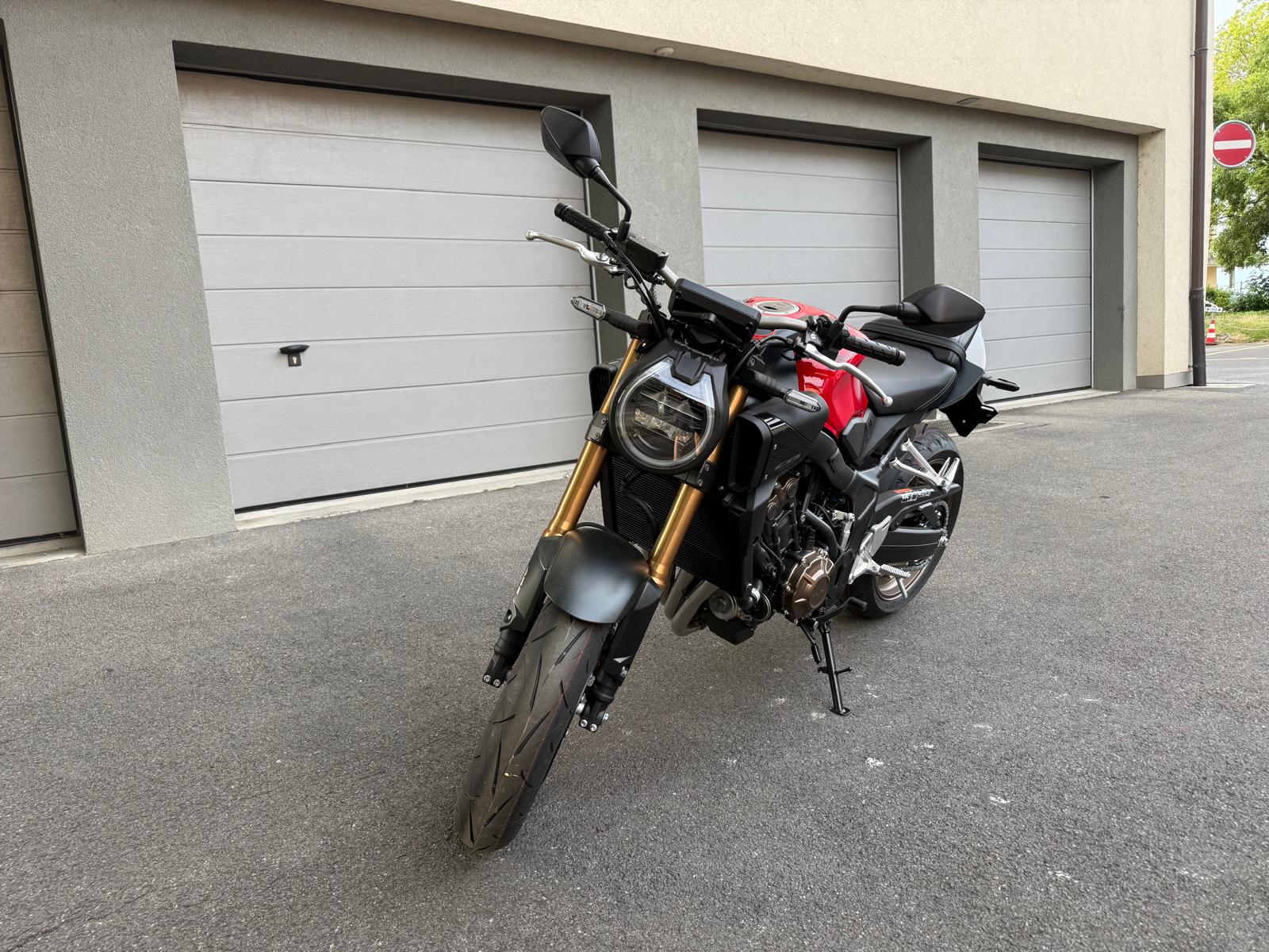 HONDA CB 650 R E-Clutch