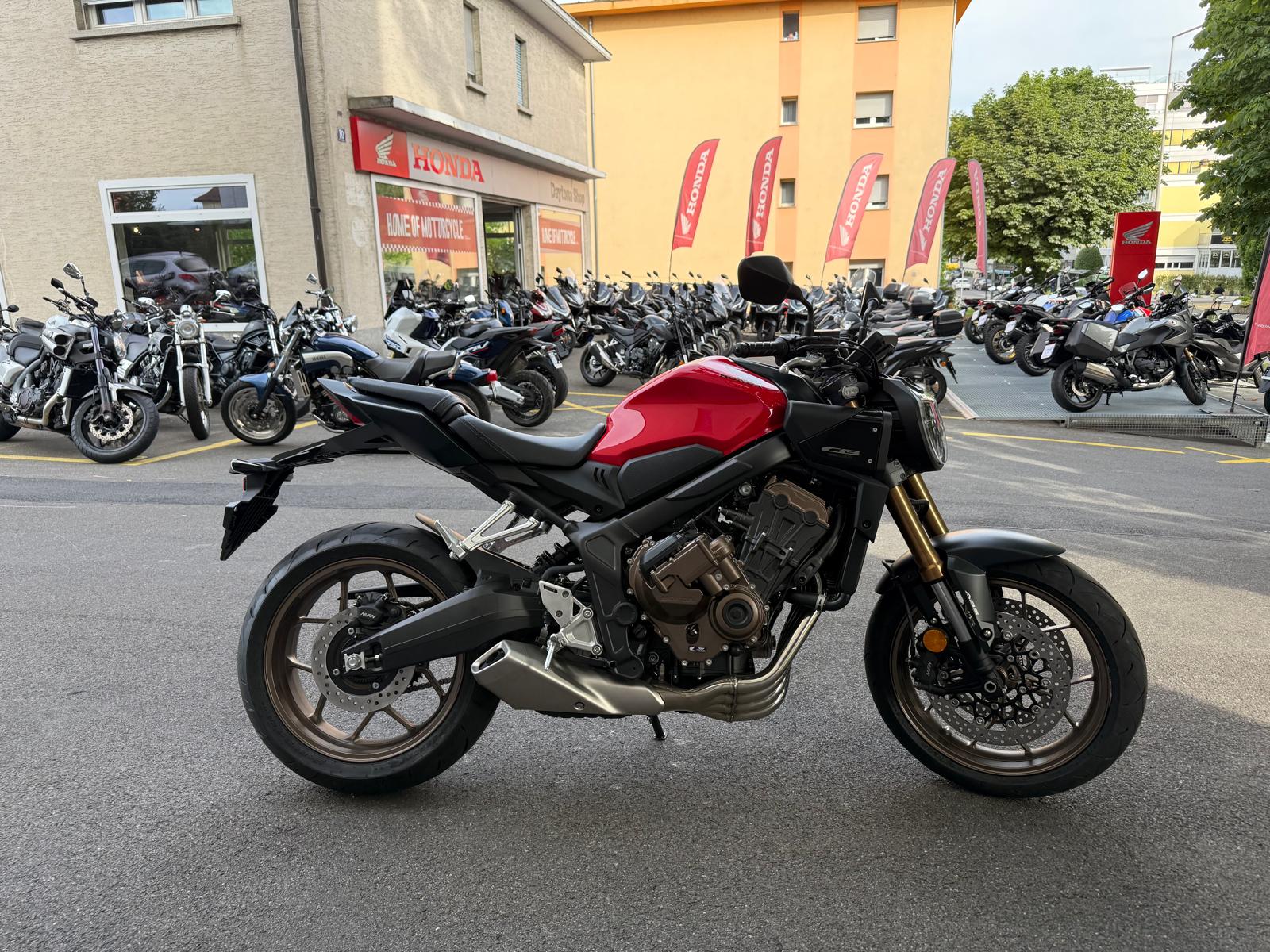 HONDA CB 650 R E-Clutch-showroom-element-3