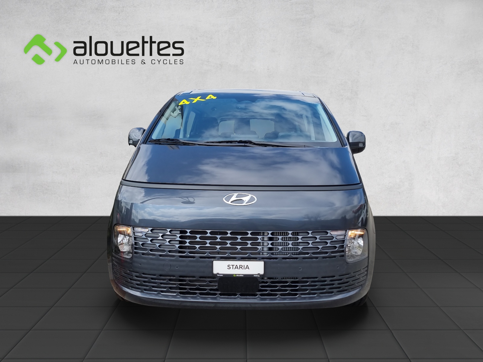 HYUNDAI Staria Premium 2.2 CRDi Amplia 4WD A-image-1