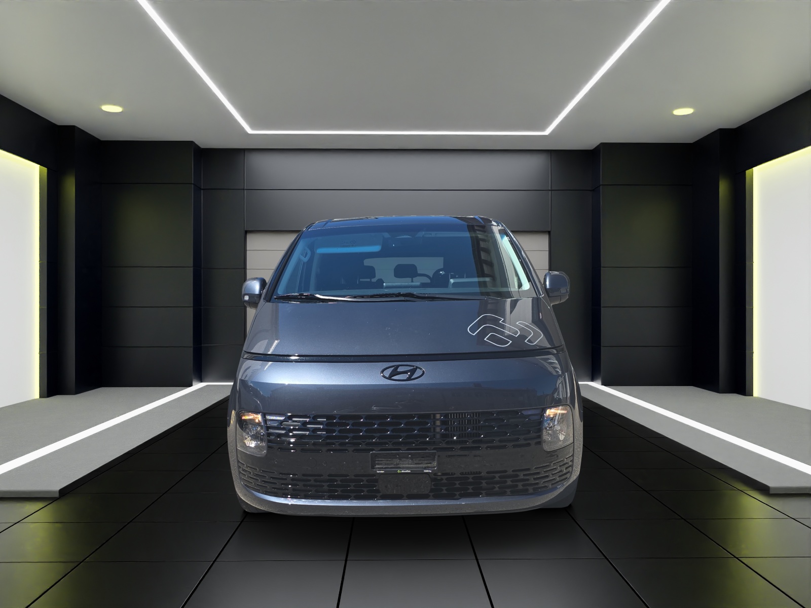 HYUNDAI Staria Premium 2.2 CRDi Amplia 4WD A-image-1