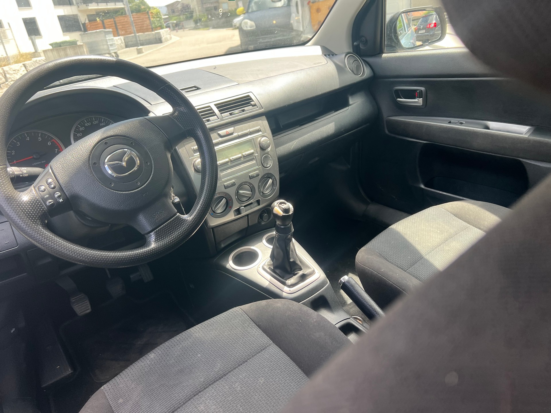 MAZDA 2 1.4i 16V Exclusive-image-6