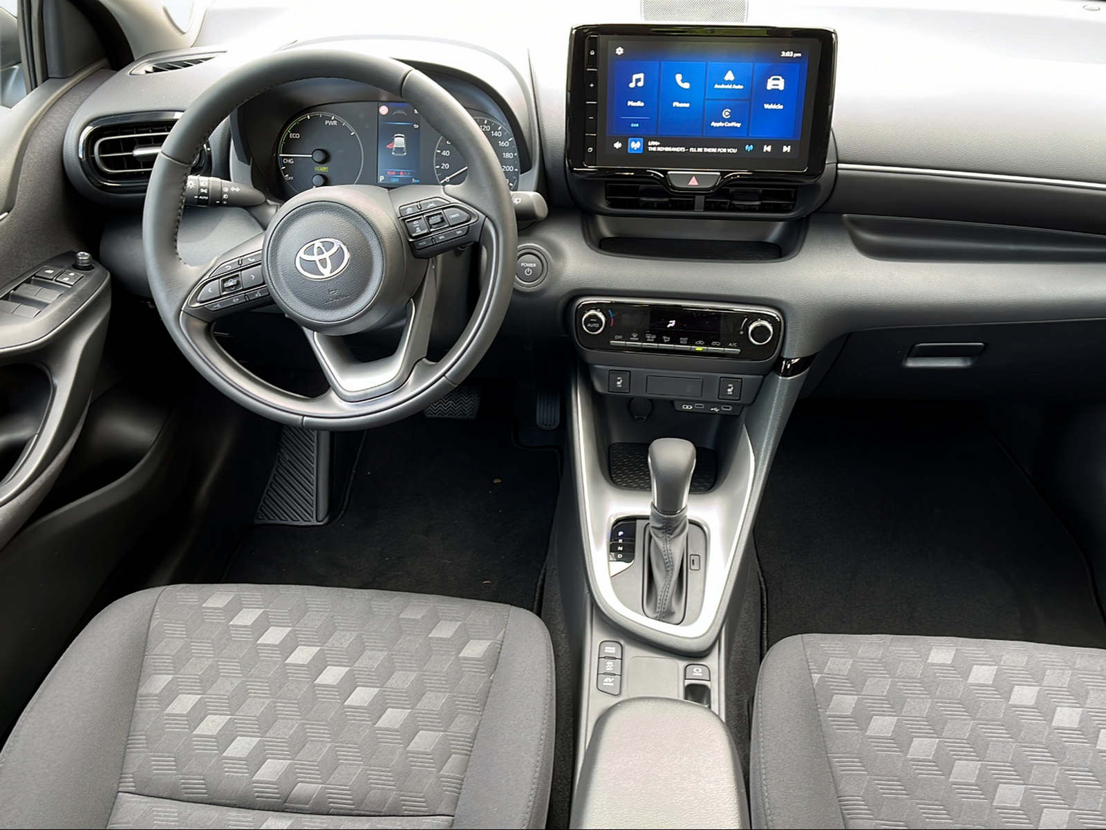 TOYOTA Yaris 1.5 Comfort e-CVT-image-10