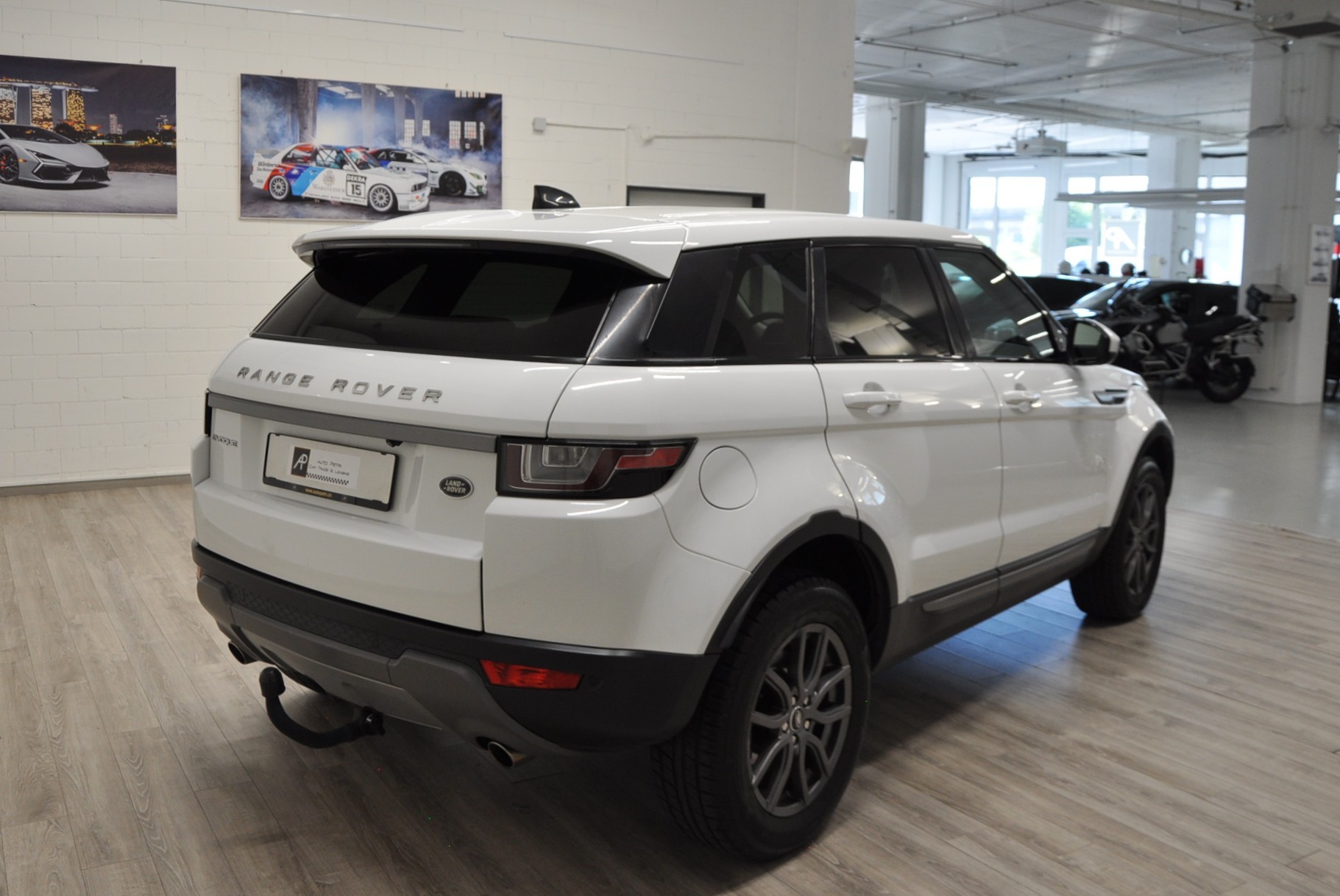 LAND ROVER Range Rover Evoque 2.0 TD4 Pure AT9-image-3