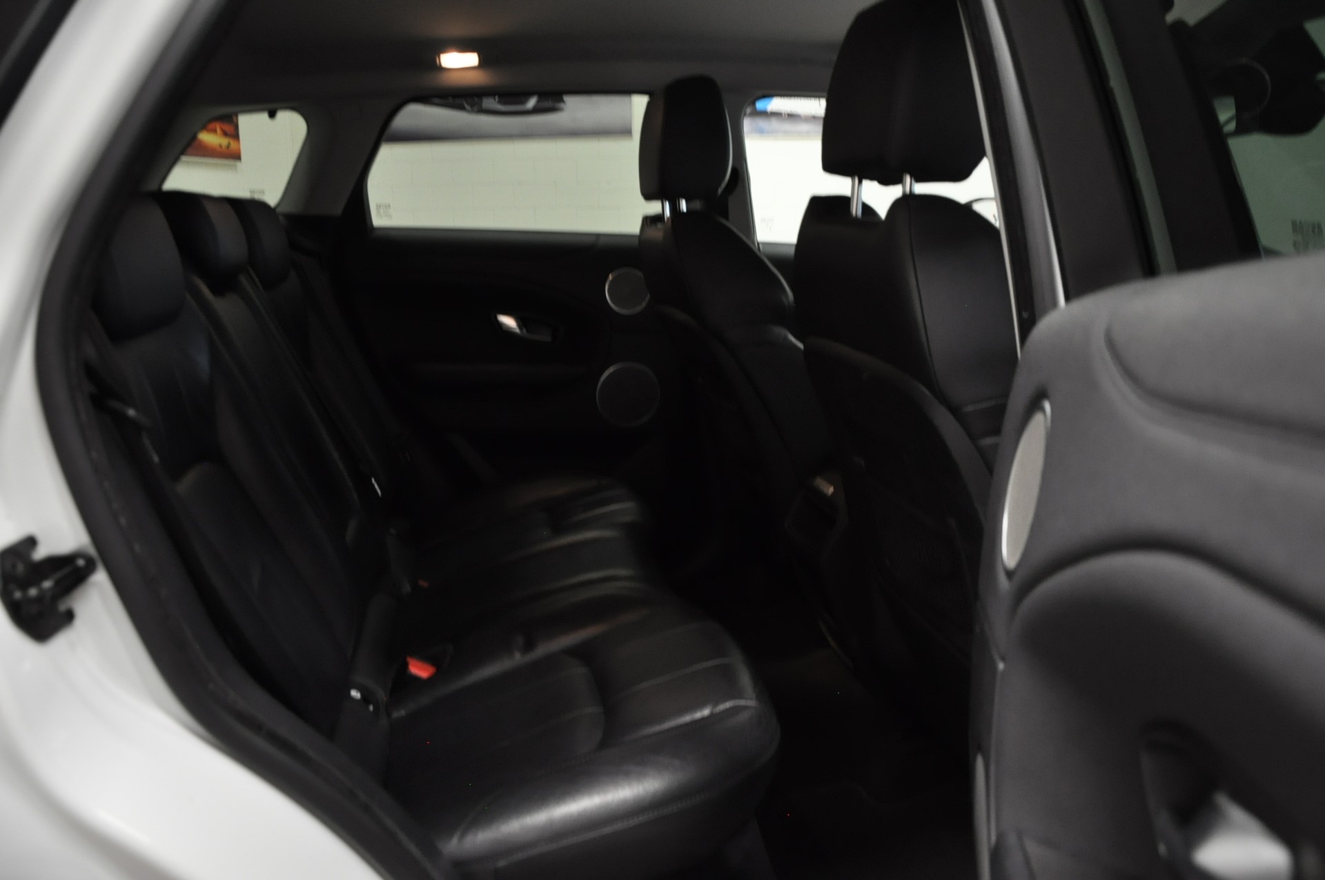 LAND ROVER Range Rover Evoque 2.0 TD4 Pure AT9-image-13