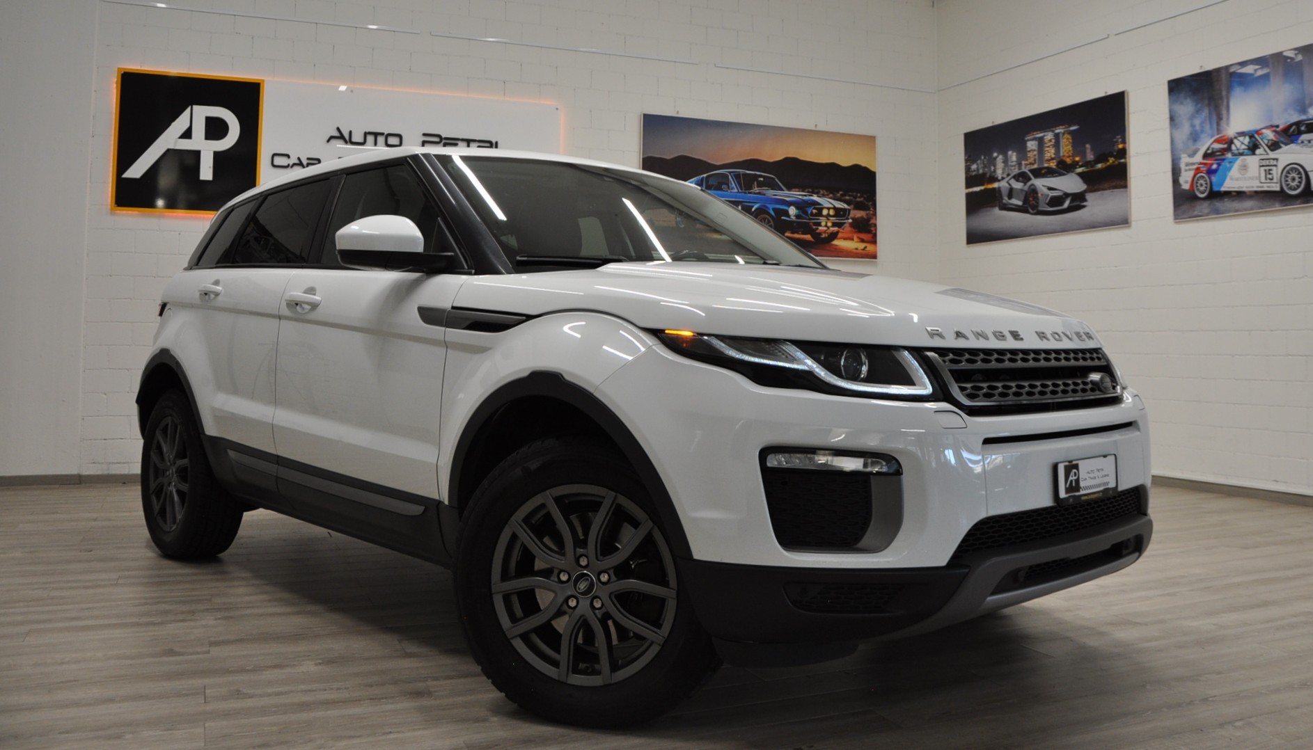 LAND ROVER Range Rover Evoque 2.0 TD4 Pure AT9-image-0