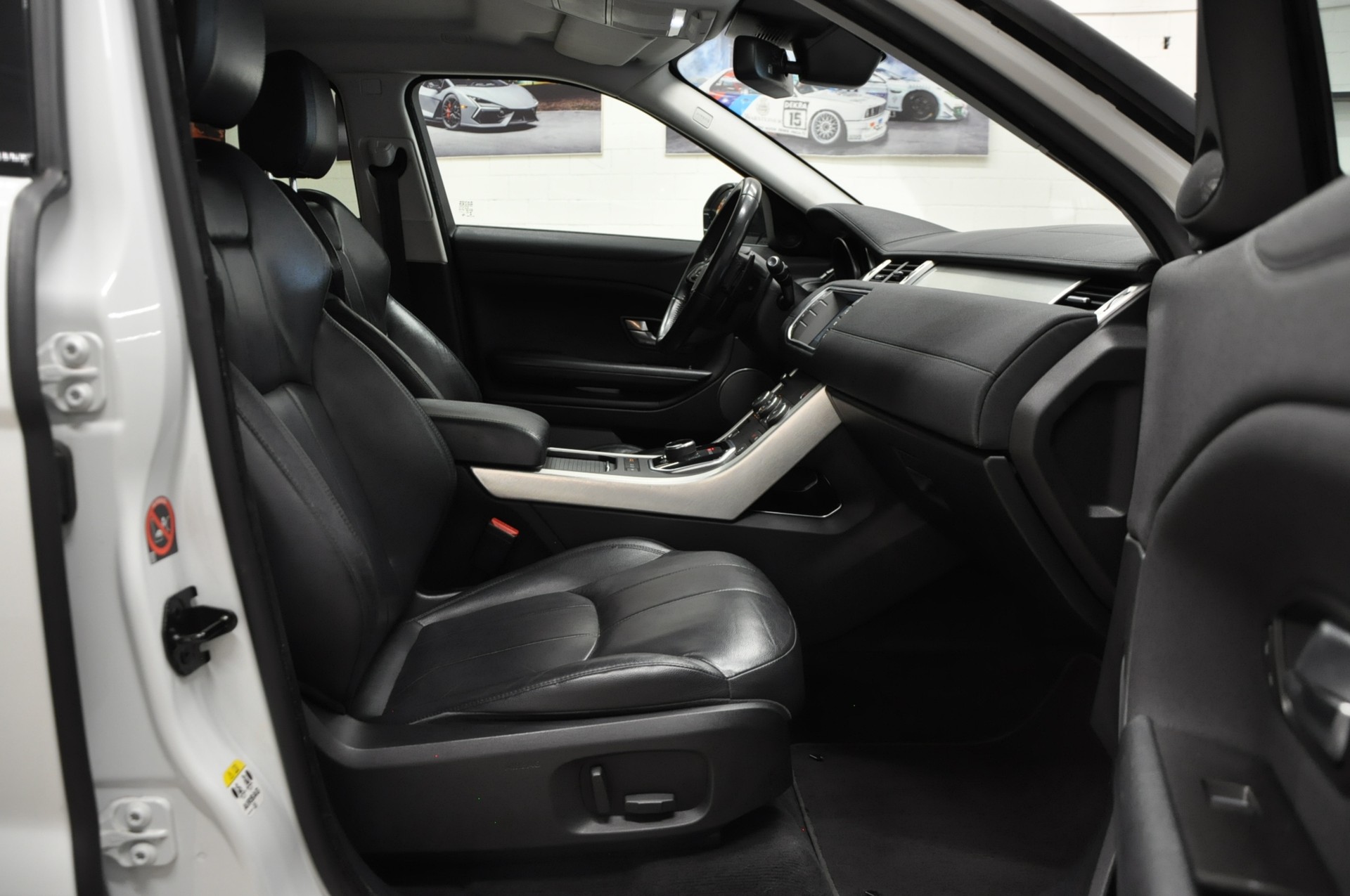 LAND ROVER Range Rover Evoque 2.0 TD4 Pure AT9-image-12