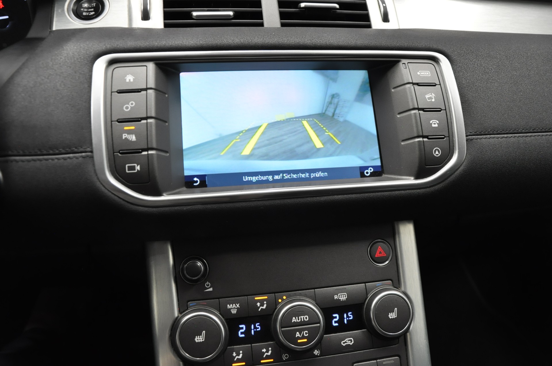 LAND ROVER Range Rover Evoque 2.0 TD4 Pure AT9-image-18