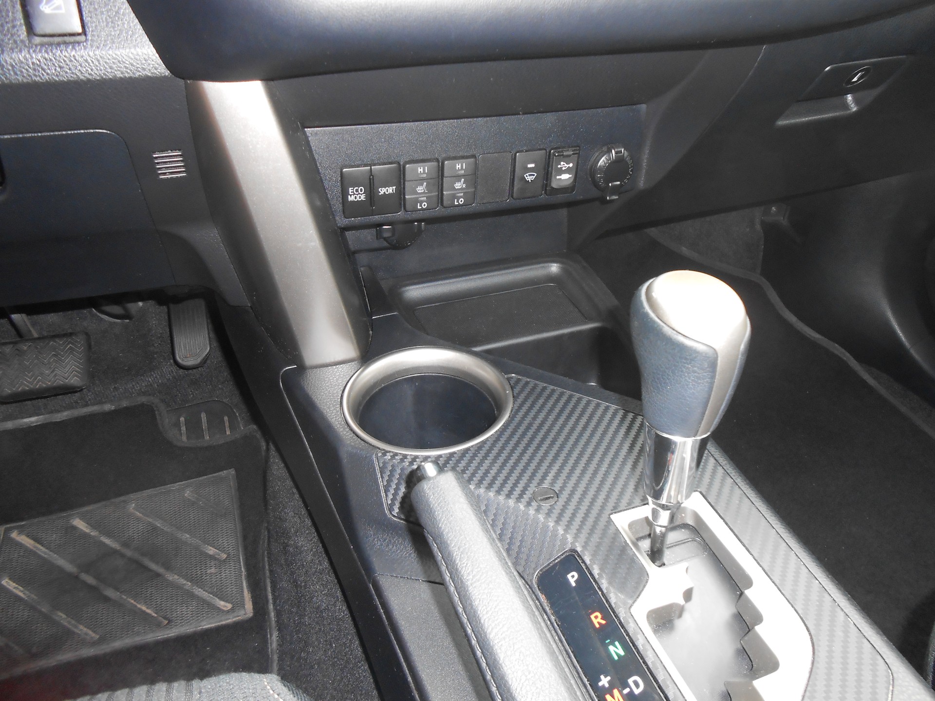 TOYOTA RAV-4 2.0 16V Style-image-12