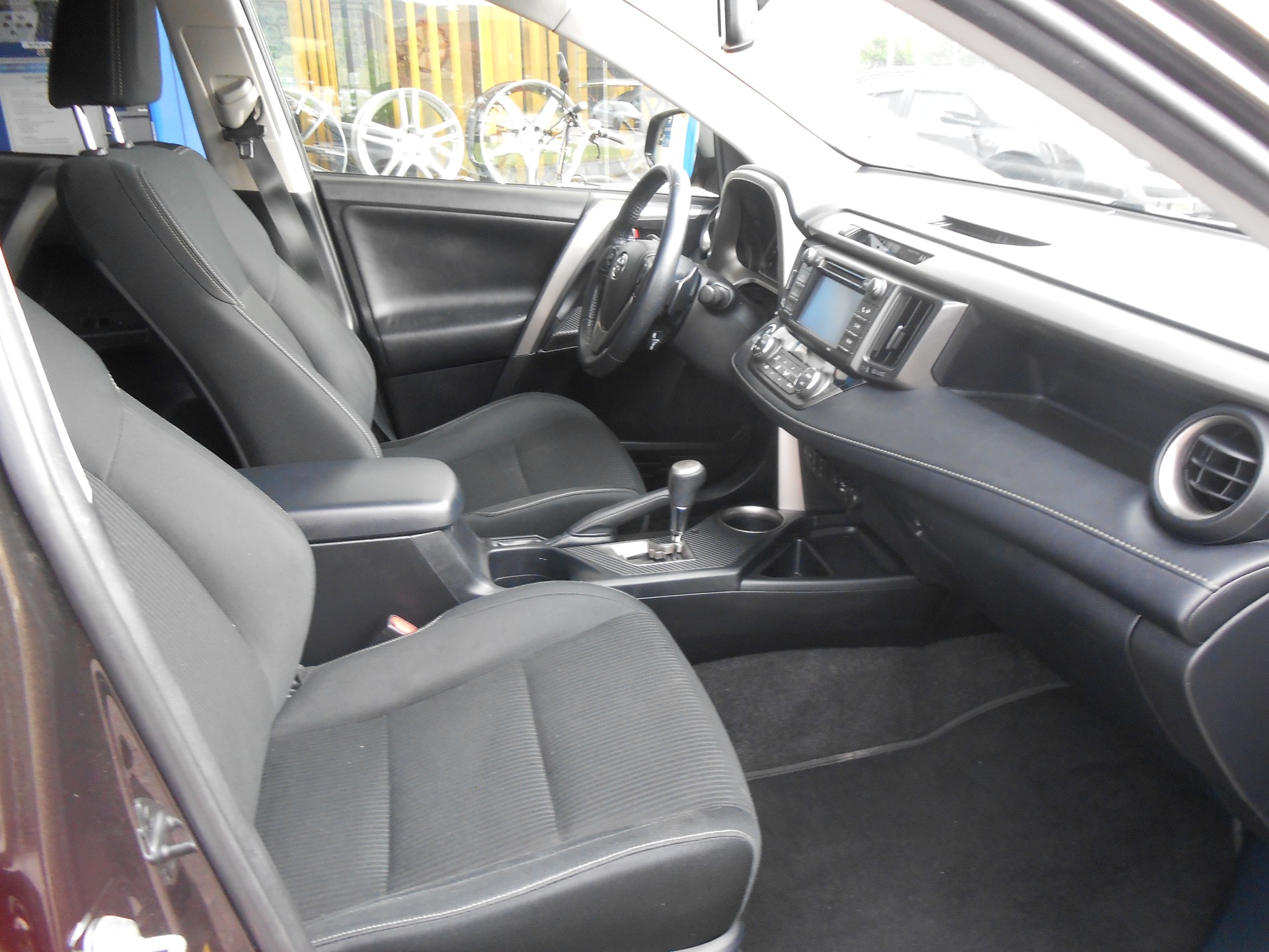 TOYOTA RAV-4 2.0 16V Style-image-7