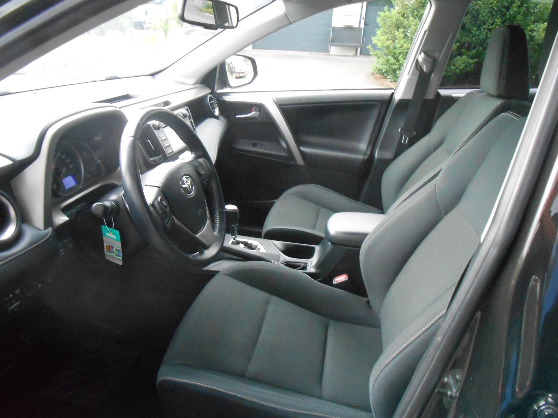 TOYOTA RAV-4 2.0 16V Style-image-9