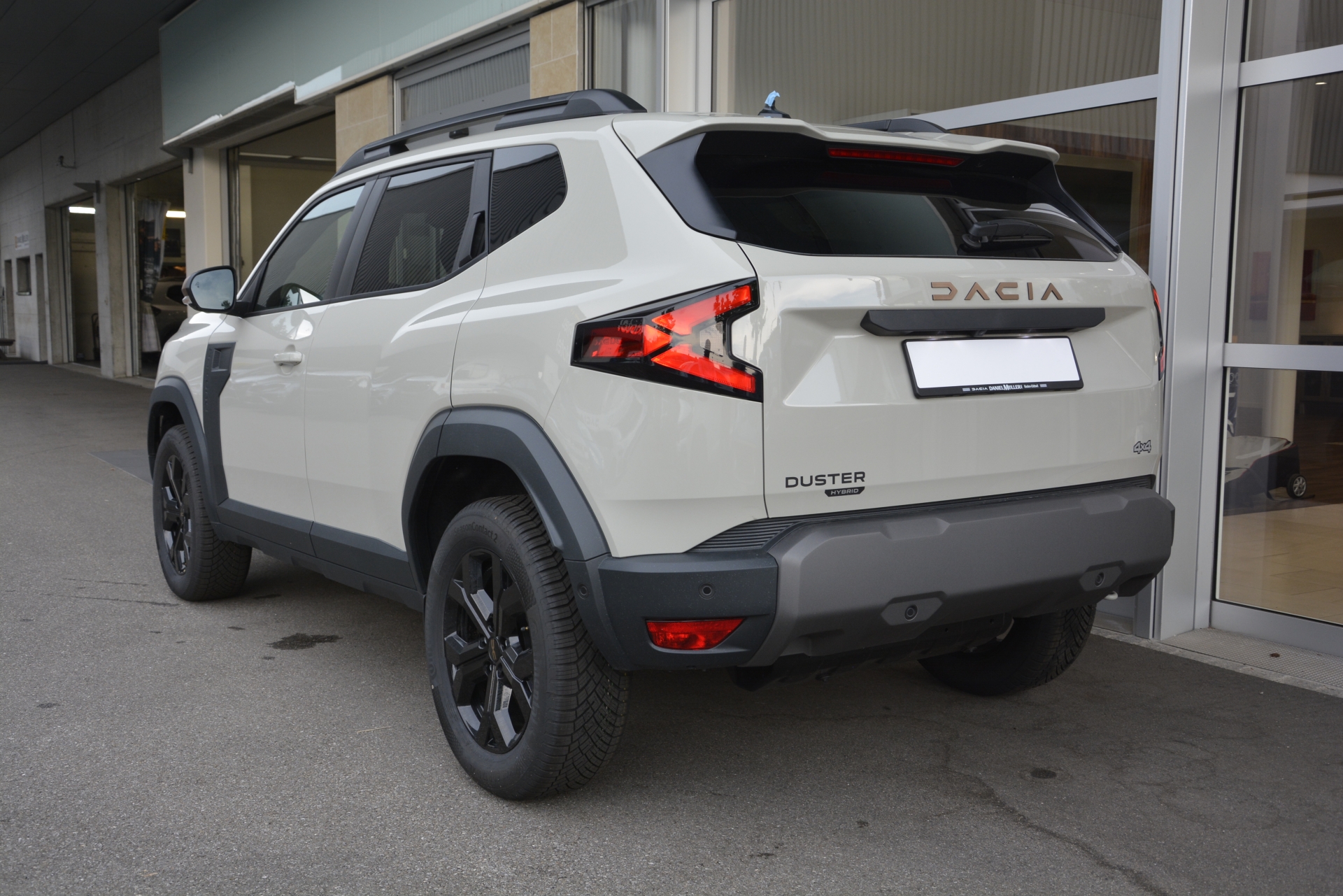 DACIA DUSTER extreme hybrid 150 4x4 Automat-image-4