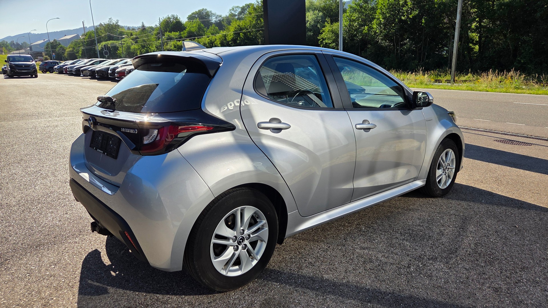 MAZDA 2 Hybrid Agile-image-4