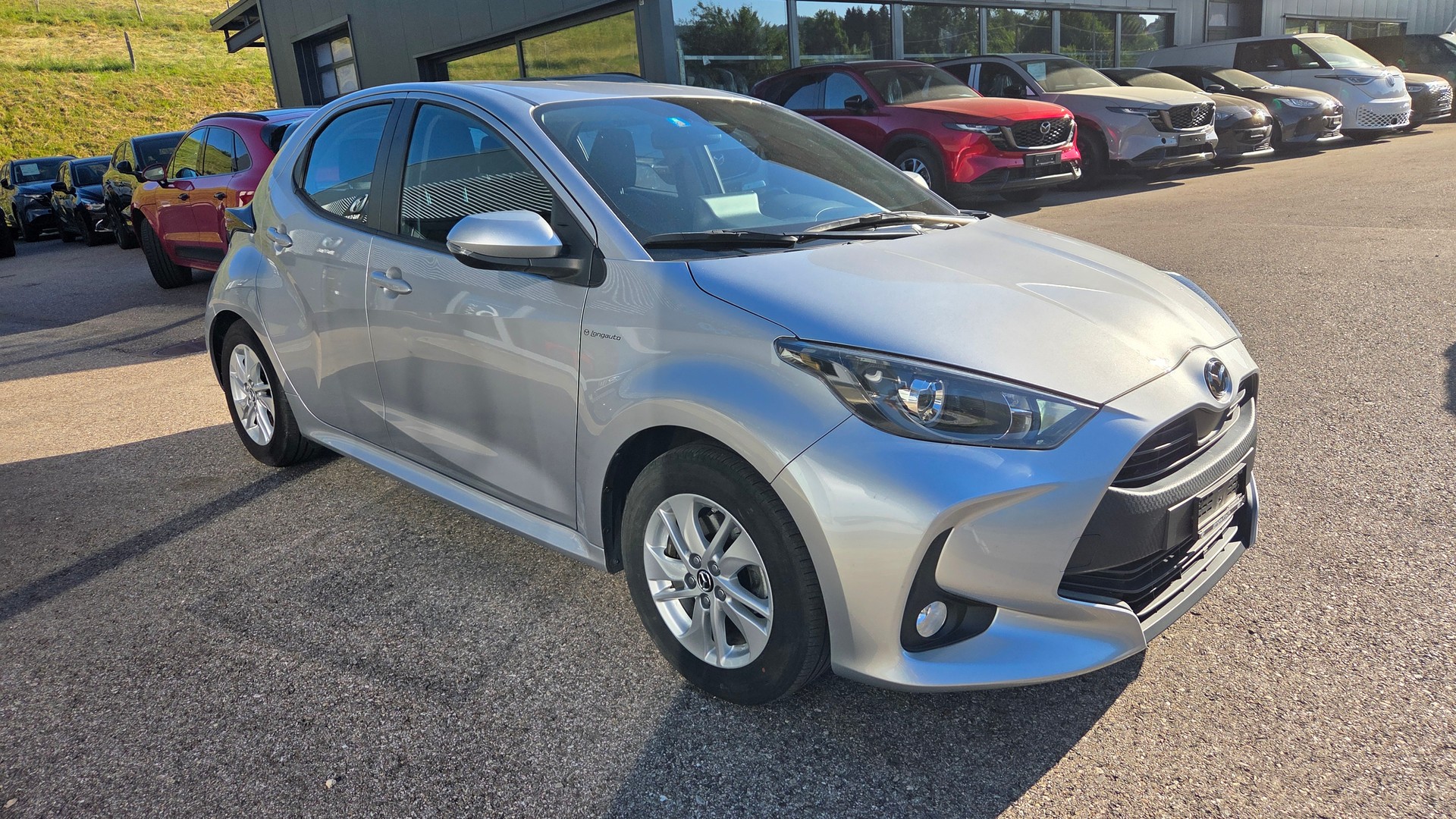 MAZDA 2 Hybrid Agile-image-3