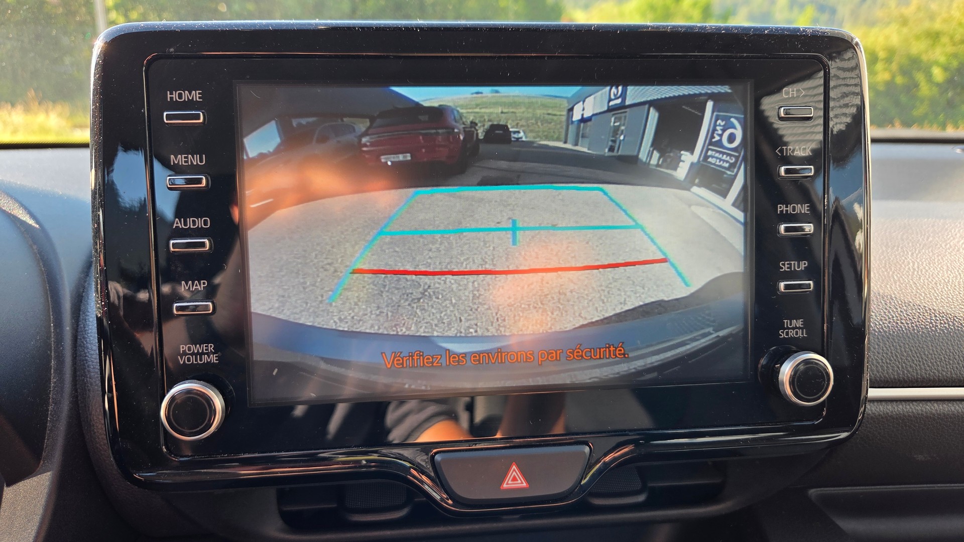 MAZDA 2 Hybrid Agile-image-15