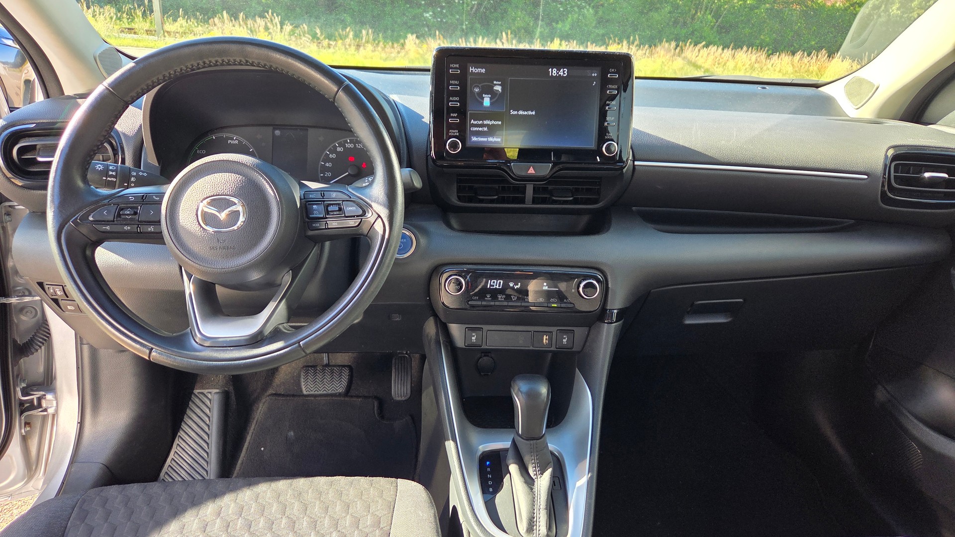 MAZDA 2 Hybrid Agile-image-12