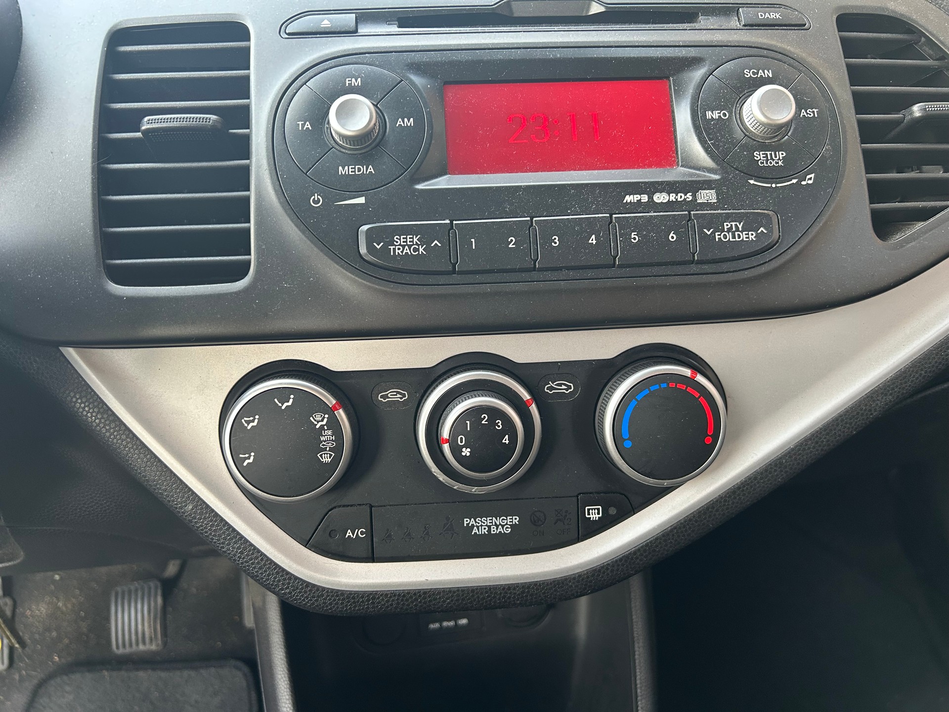 KIA Picanto 1.0 CVVT Basic-image-10