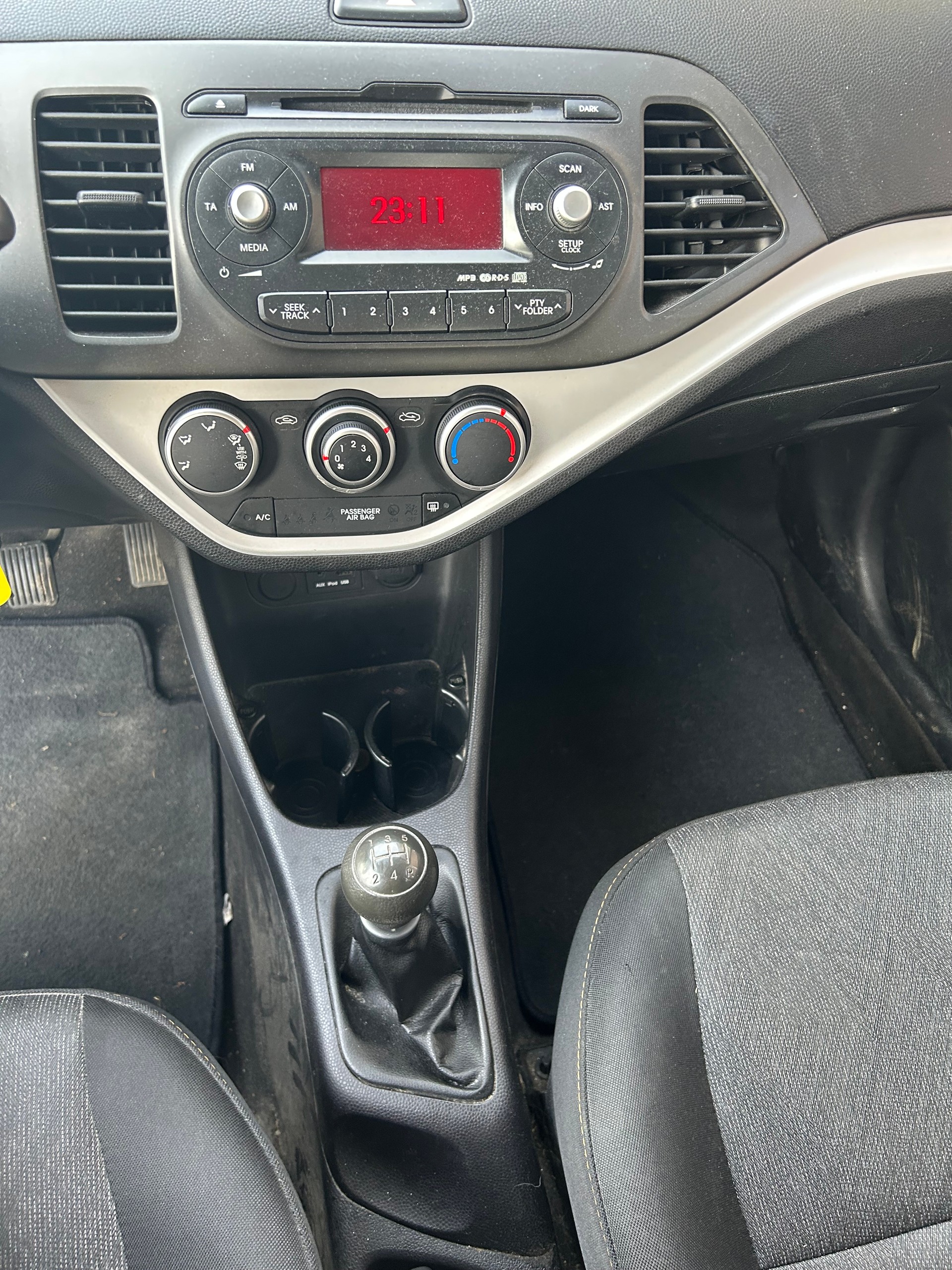 KIA Picanto 1.0 CVVT Basic-image-11