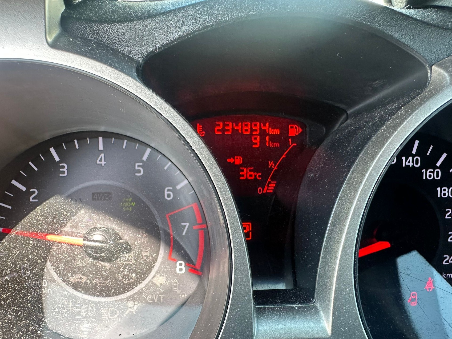 NISSAN Juke 1.6 DIG-T N-Connecta 4x4 Xtronic M-CVT-image-6