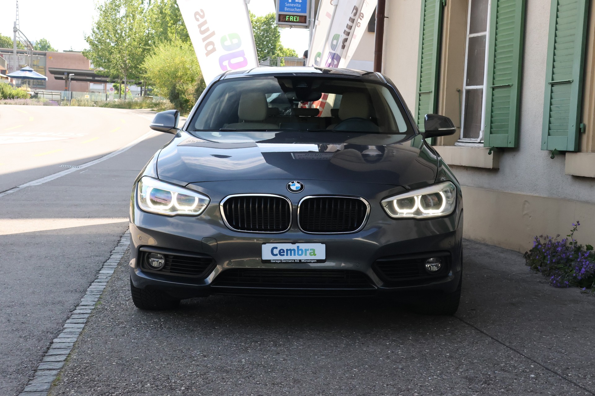BMW 120d xDrive Sport Line Steptronic-image-1