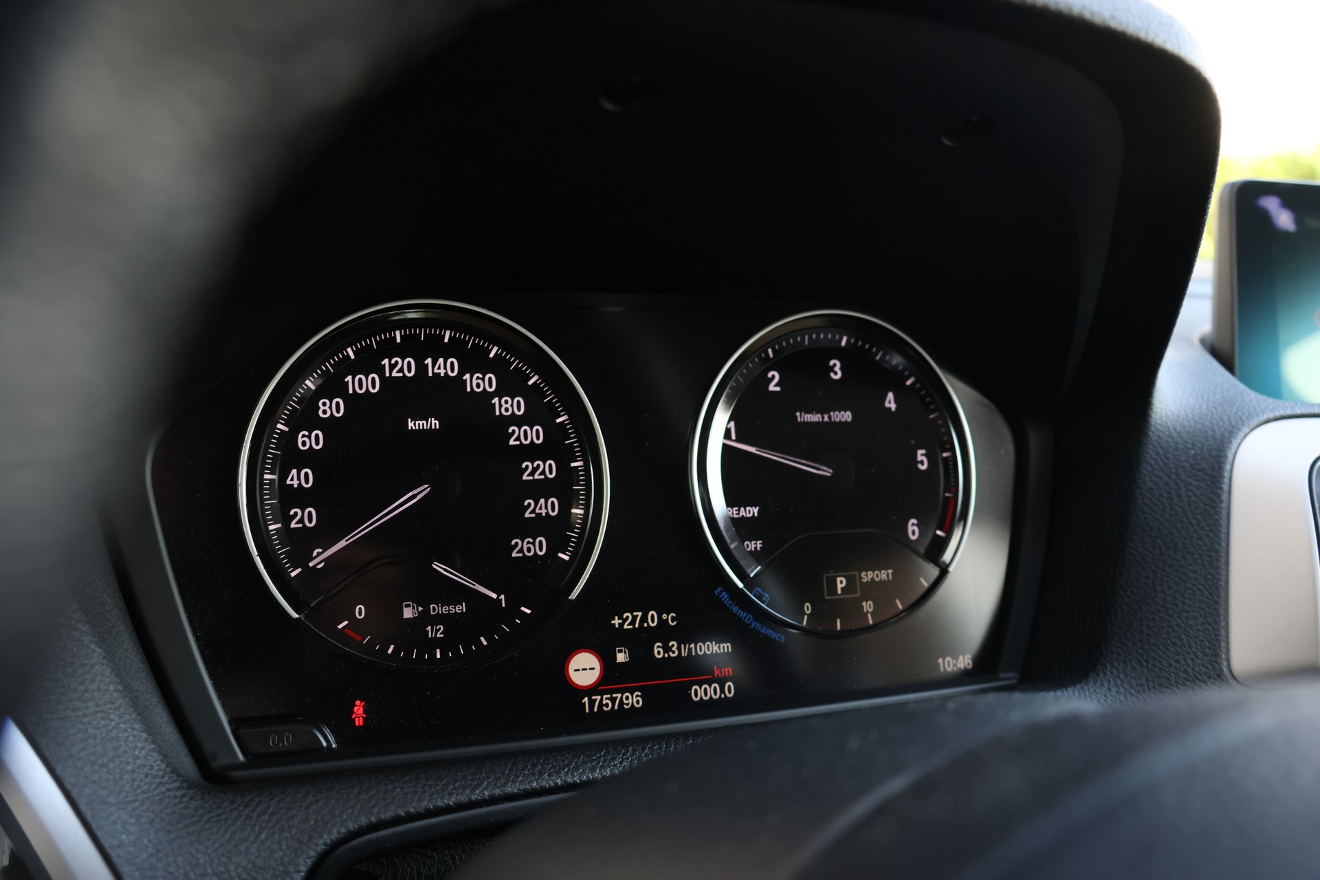 BMW 120d xDrive Sport Line Steptronic-image-16