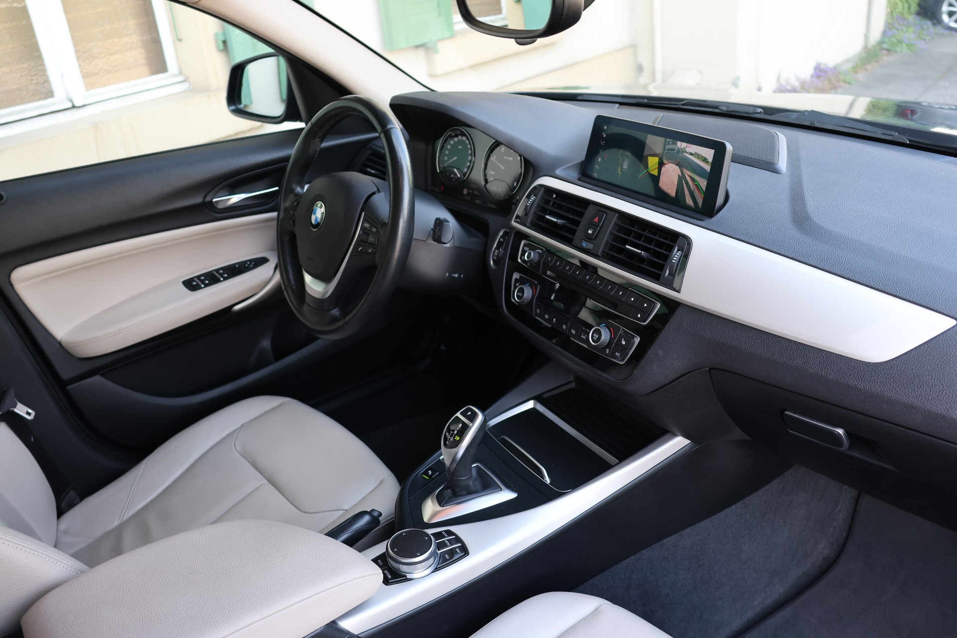 BMW 120d xDrive Sport Line Steptronic-image-8
