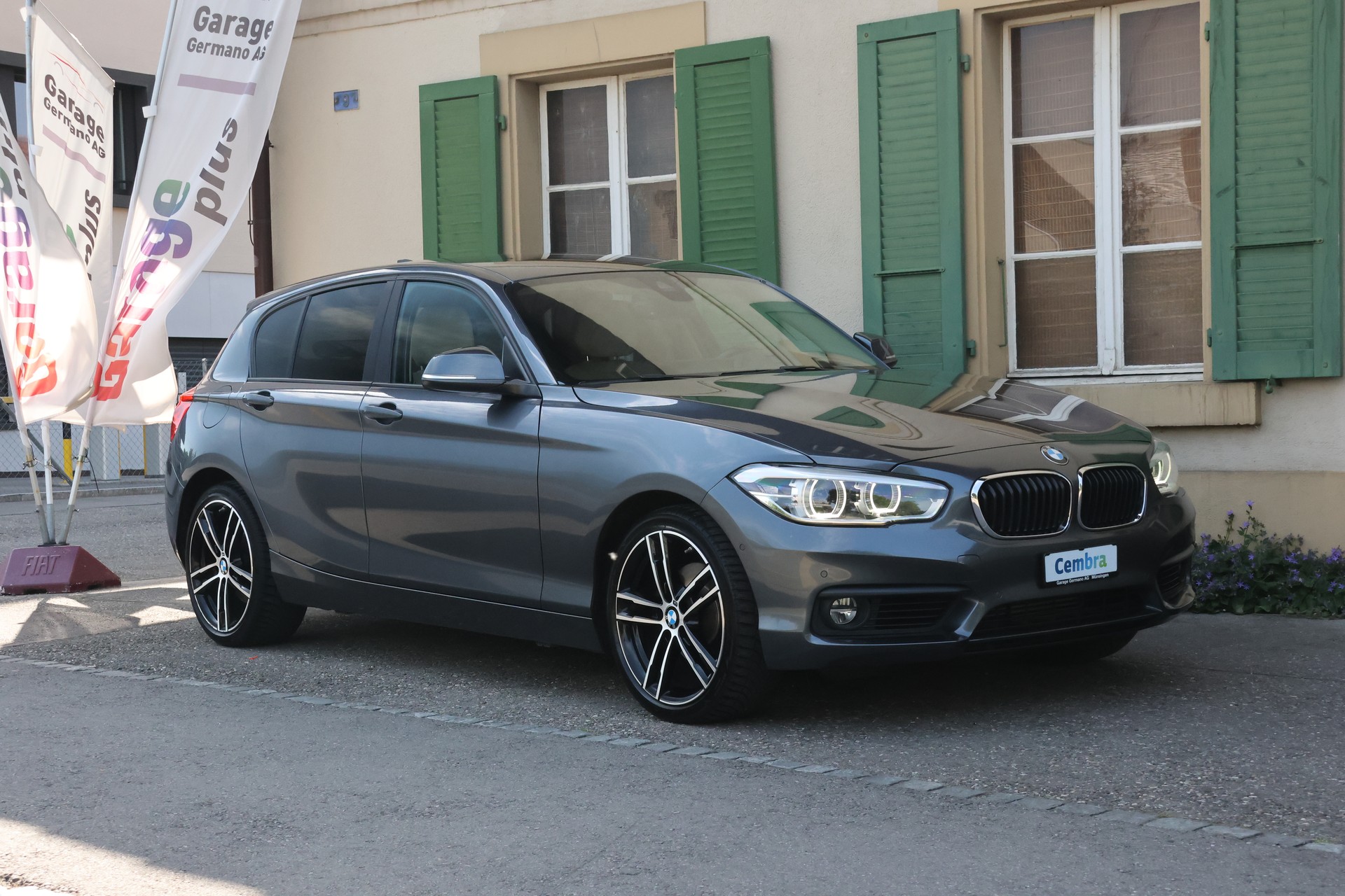 BMW 120d xDrive Sport Line Steptronic-image-3