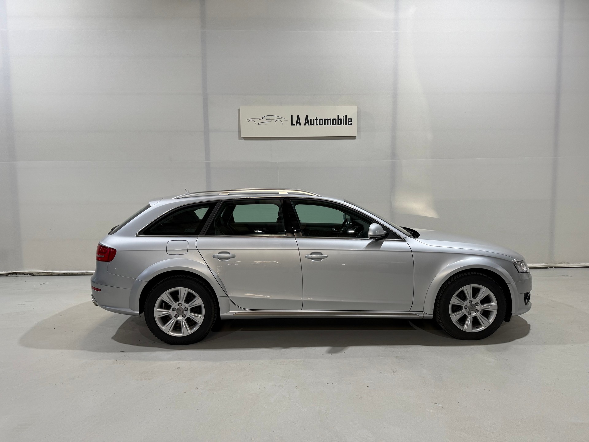 AUDI A4 allroad 3.0 TDI quattro S-tronic-image-6