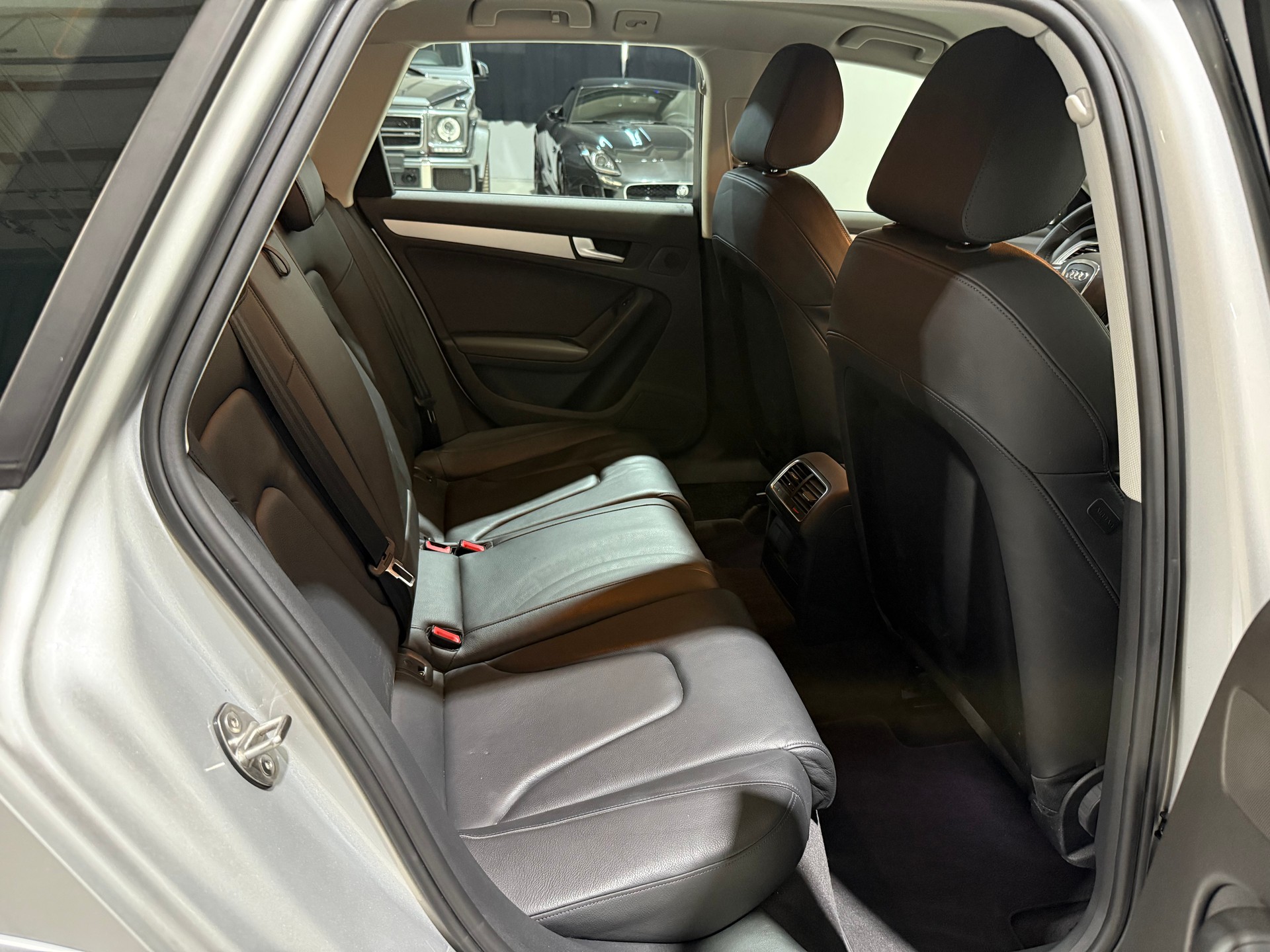 AUDI A4 allroad 3.0 TDI quattro S-tronic-image-14