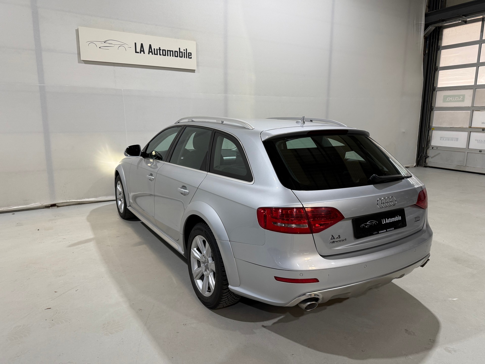 AUDI A4 allroad 3.0 TDI quattro S-tronic-image-9