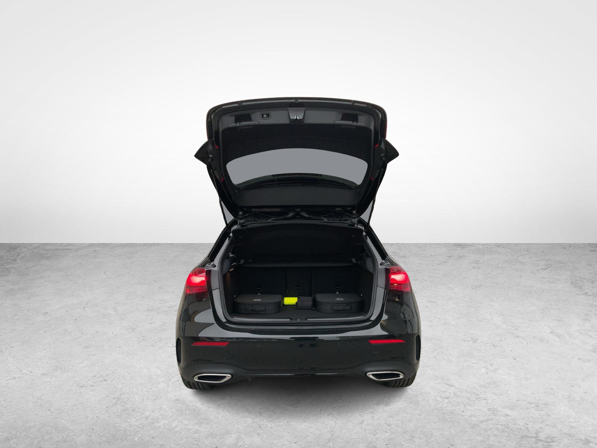 MERCEDES-BENZ A 250 e EQ Star AMG Line-image-8