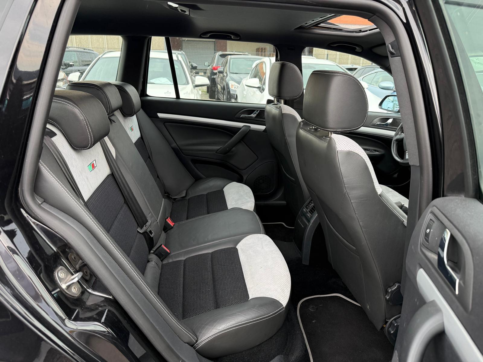 SKODA Octavia Combi 2.0 TFSI 200 RS-image-8