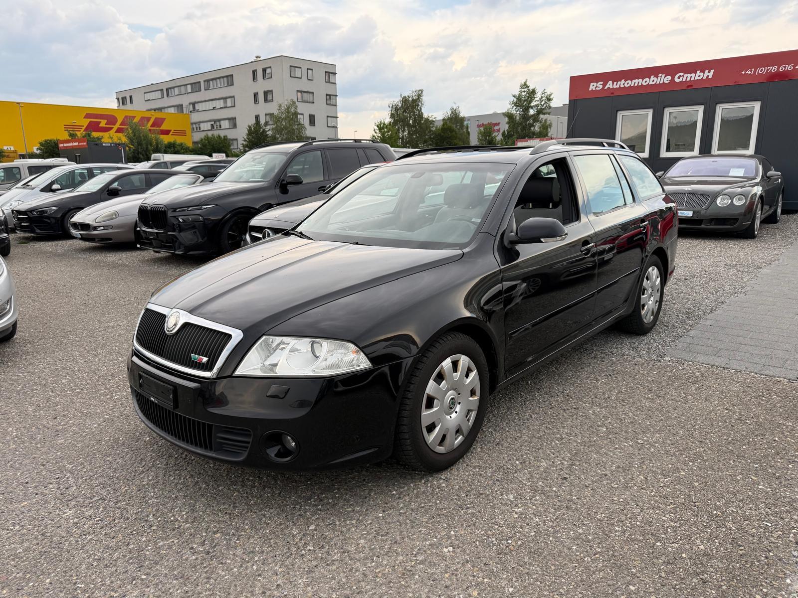 SKODA Octavia Combi 2.0 TFSI 200 RS-image-1