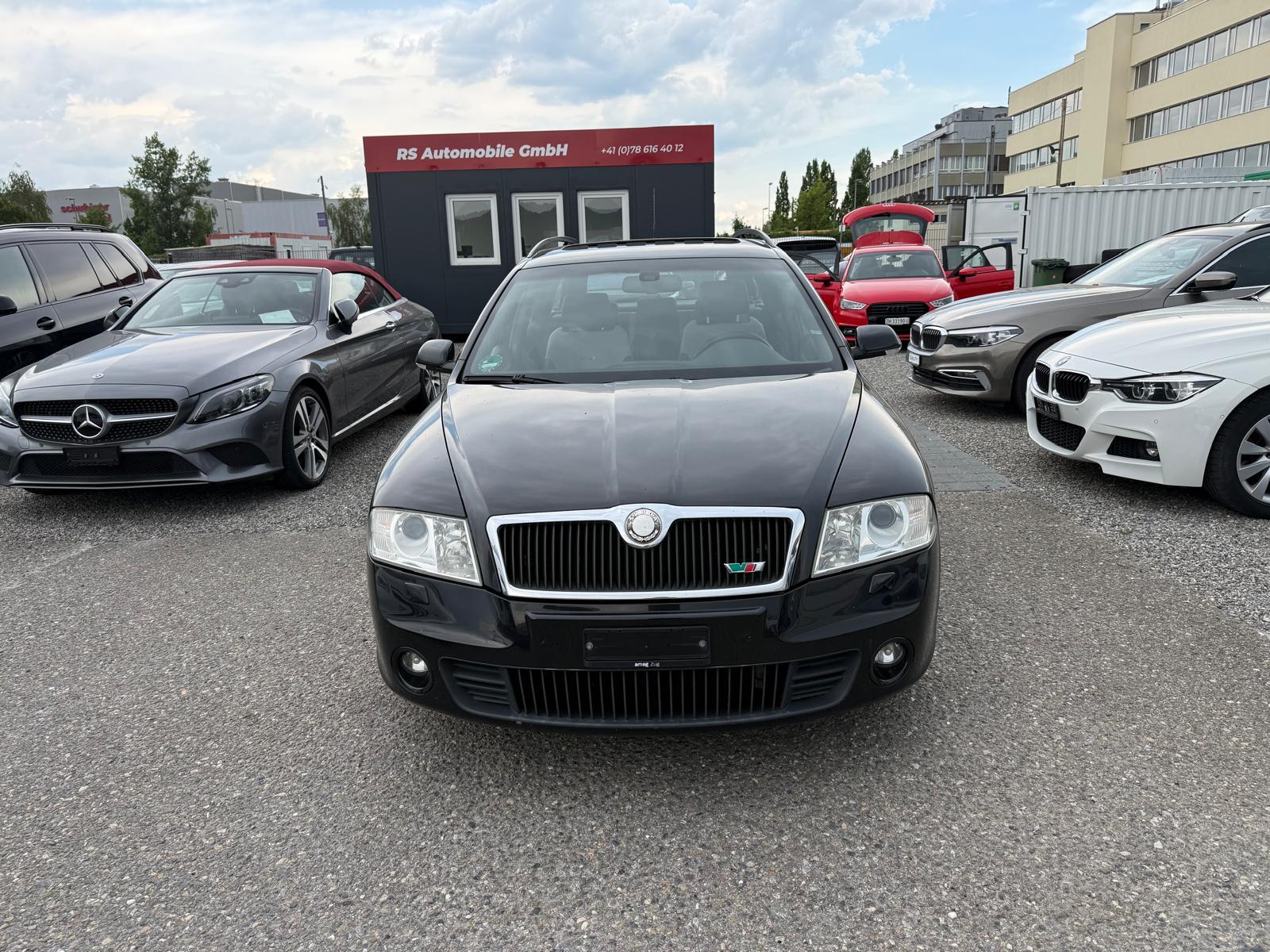 SKODA Octavia Combi 2.0 TFSI 200 RS-image-2